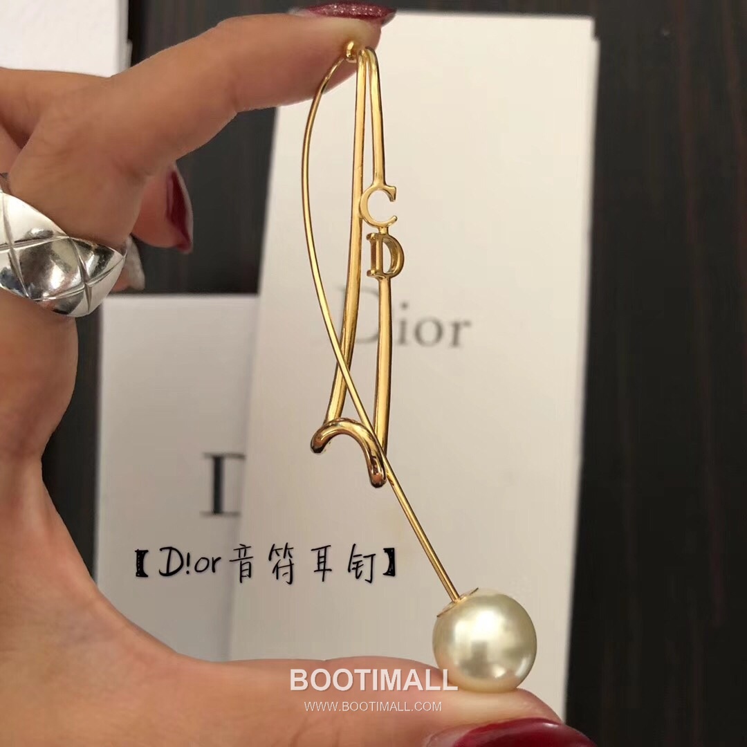 Dior Note Brass Gold Plated Earring with Pearl Detachable Pendant 디올 노트 황동 골드도금 이어링 펄 탈부착 펜던트 4