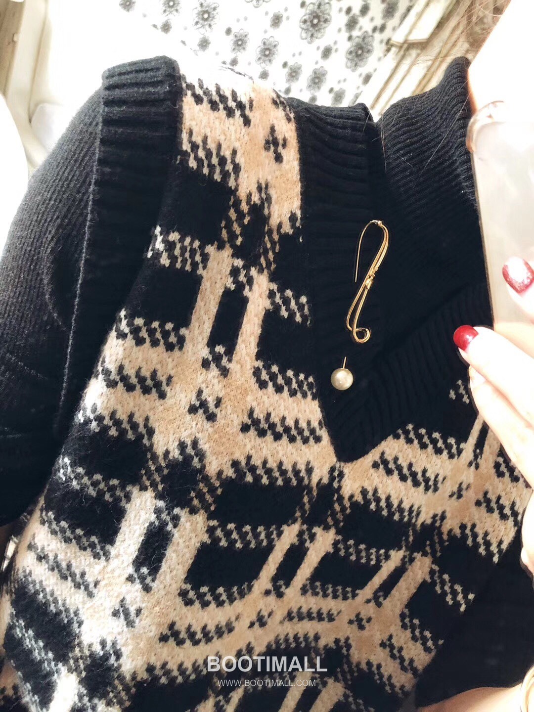 Dior Note Brass Gold Plated Earring with Pearl Detachable Pendant 디올 노트 황동 골드도금 이어링 펄 탈부착 펜던트 5