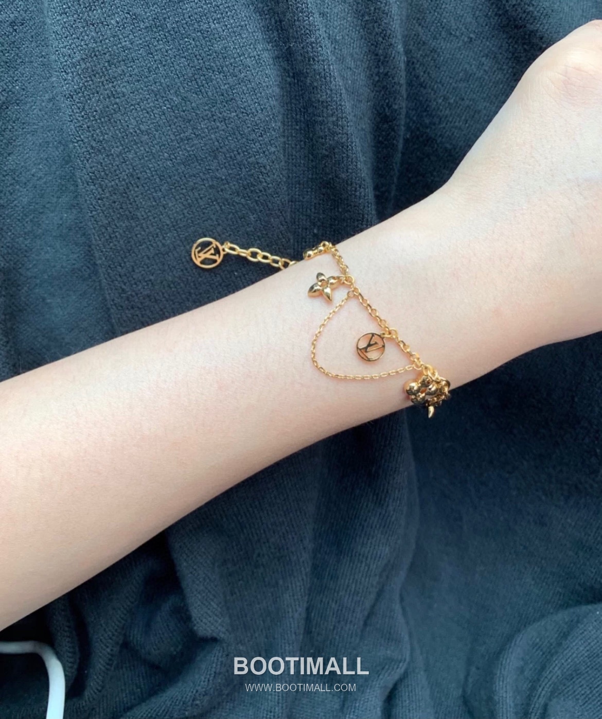 Louis Vuitton Blooming Brass Gold Plated Necklace with Flower Monogram Pendant 루이비통 블루밍 황동 골드도금 네클리스 플라워 모노그램 펜던트 7