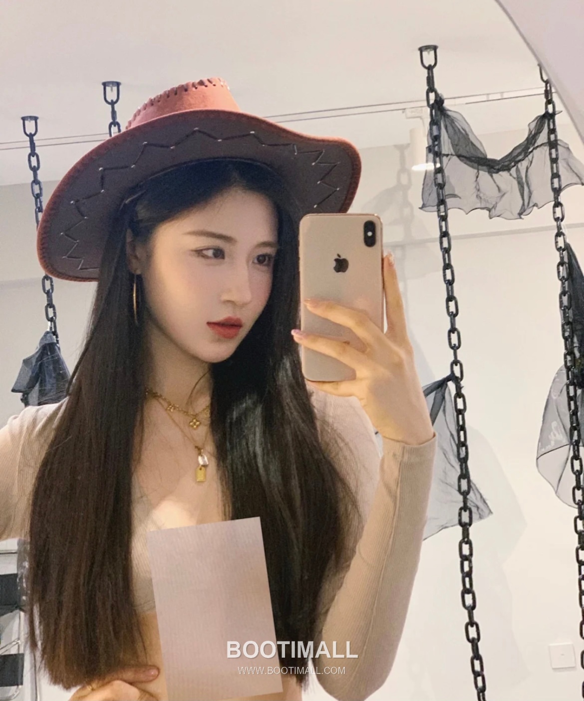 Louis Vuitton Blooming Brass Gold Plated Necklace with Flower Monogram Pendant 루이비통 블루밍 황동 골드도금 네클리스 플라워 모노그램 펜던트 27