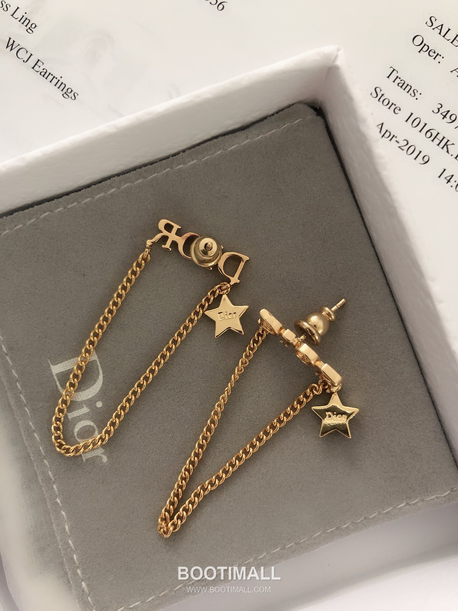 Dior Star Letter Chain Brass Gold Plated Stud Earring with Logo Detail 디올 스타 레터 체인 황동 골드도금 스터드 이어링 로고 디테일 3