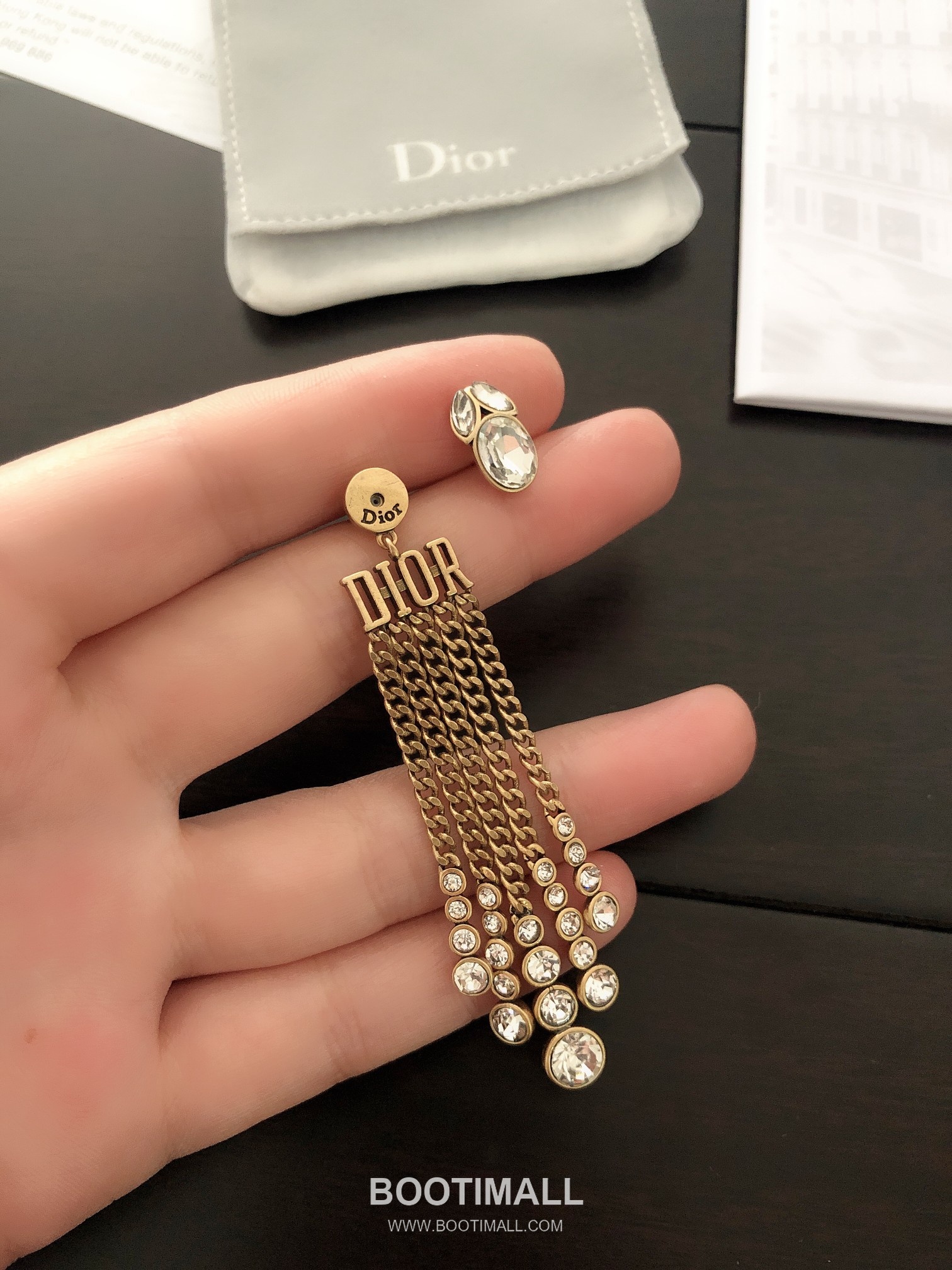 Dior Marquise Crystal Tassel Brass Gold Plated Stud Earring with Drop Fringe Detail 디올 마퀴즈 크리스탈 태슬 황동 골드도금 스터드 이어링 드롭 프린지 디테일 3
