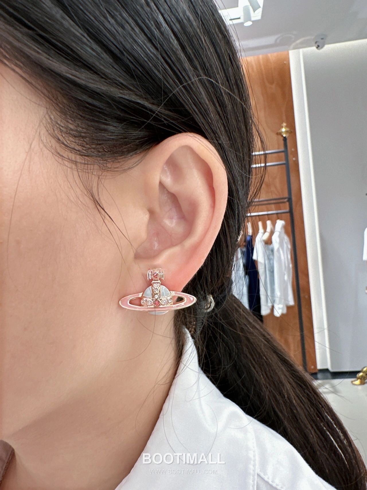 Vivienne Westwood Orb Crown Enamel Crystal Brass Gold Plated Stud Earring with Pink White Detail 비비안웨스트우드 오브 크라운 에나멜 크리스탈 황동 골드도금 스터드 이어링 핑크 화이트 디테일 6