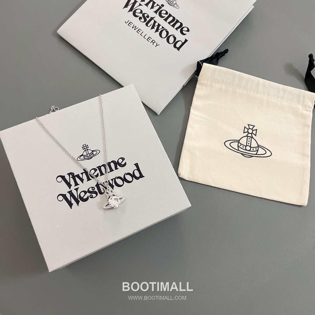 Vivienne Westwood Heart Orb Crystal Brass Gold Plated Necklace with Saturn Pendant 비비안웨스트우드 하트 오브 크리스탈 황동 골드도금 네클리스 새턴 펜던트 10