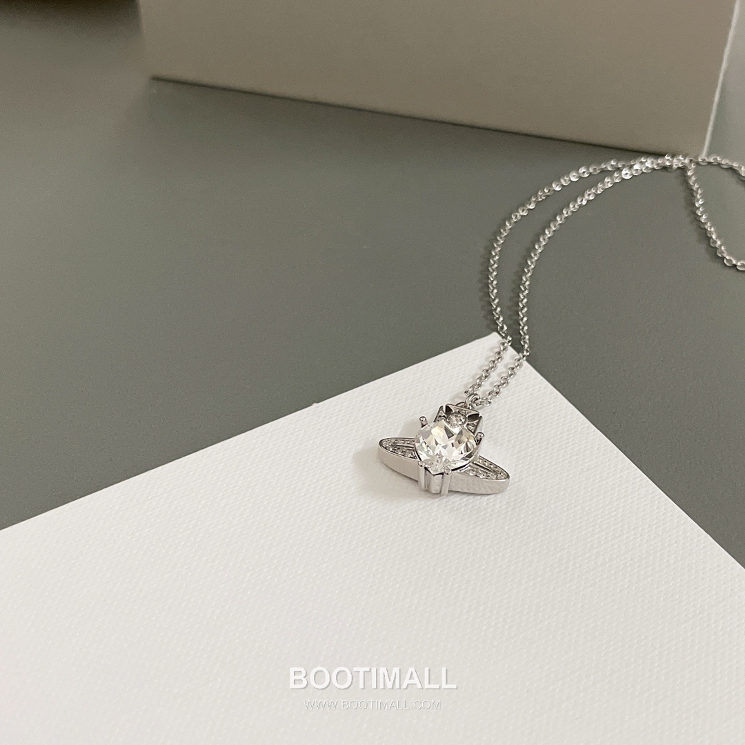 Vivienne Westwood Heart Orb Crystal Brass Gold Plated Necklace with Saturn Pendant 비비안웨스트우드 하트 오브 크리스탈 황동 골드도금 네클리스 새턴 펜던트 15