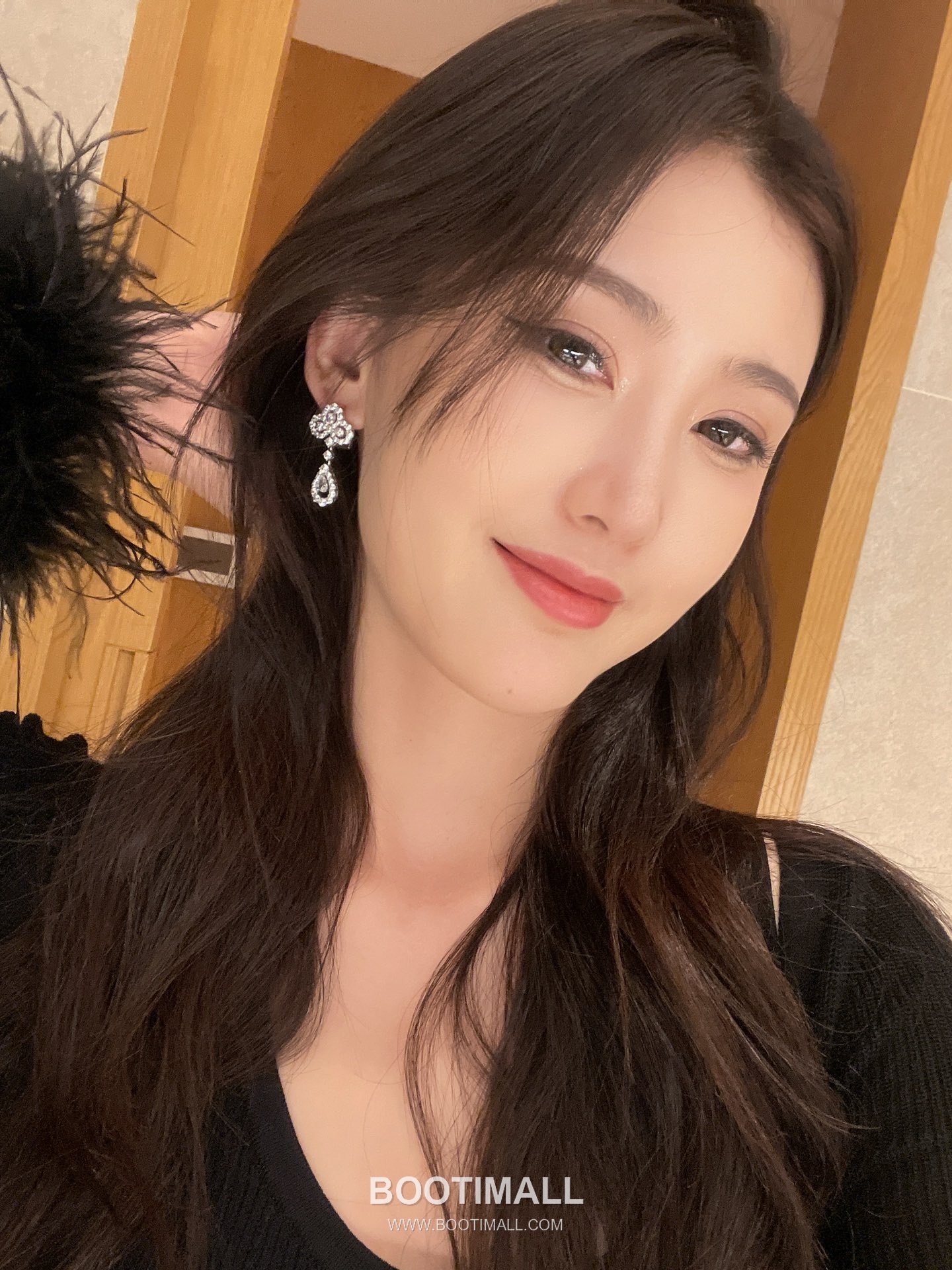 Harry Winston Loop Diamond Flower 18K White Gold Earring with Teardrop Detail 해리윈스턴 루프 다이아 플라워 18K 화이트골드 이어링 티어드롭 디테일 1