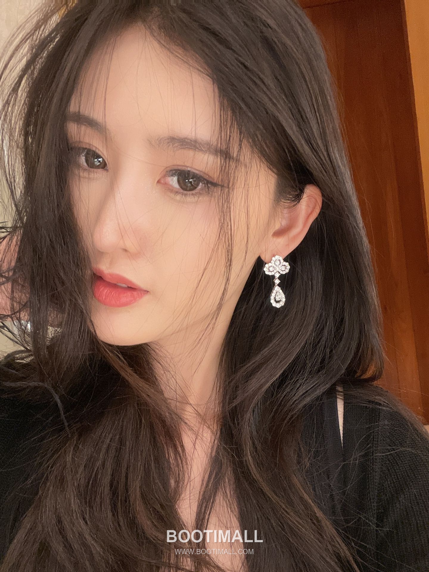 Harry Winston Loop Diamond Flower 18K White Gold Earring with Teardrop Detail 해리윈스턴 루프 다이아 플라워 18K 화이트골드 이어링 티어드롭 디테일 5