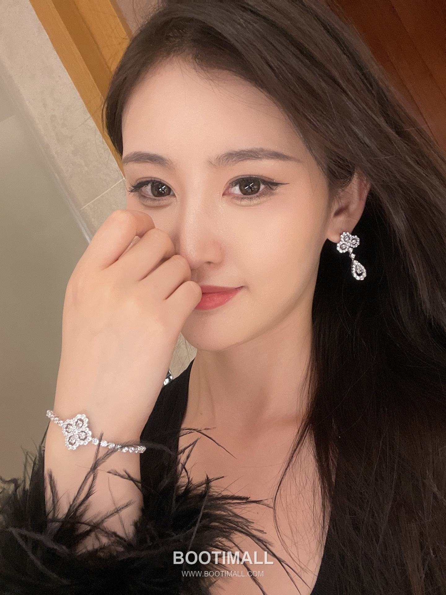 Harry Winston Loop Diamond Flower 18K White Gold Earring with Teardrop Detail 해리윈스턴 루프 다이아 플라워 18K 화이트골드 이어링 티어드롭 디테일 12