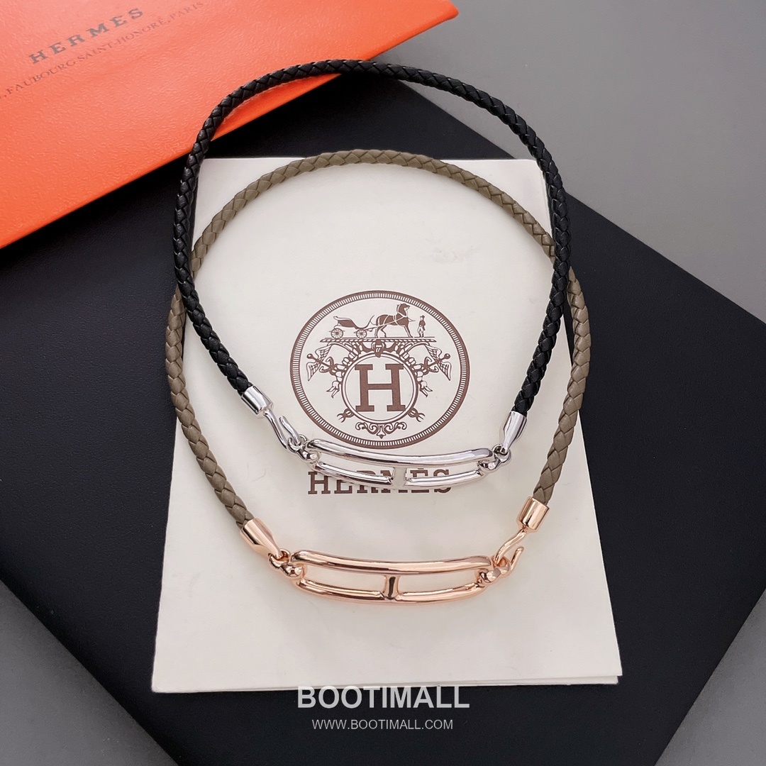 Hermes Double Layer Leather Bracelet with Metal Bar Detail 에르메스 더블 레이어 가죽 브레이슬릿 메탈 바 디테일 14