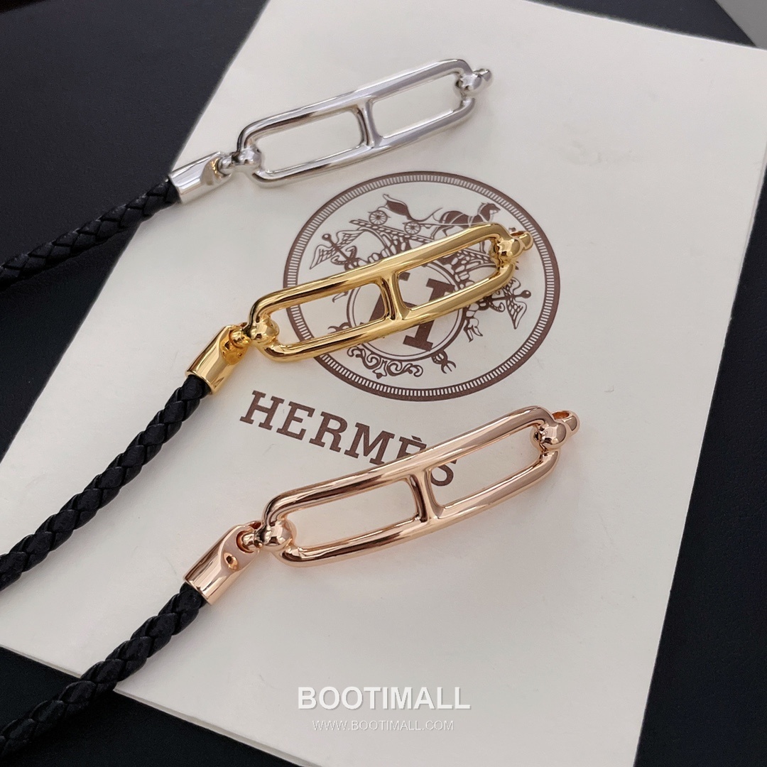 Hermes Double Layer Leather Bracelet with Metal Bar Detail 에르메스 더블 레이어 가죽 브레이슬릿 메탈 바 디테일 15