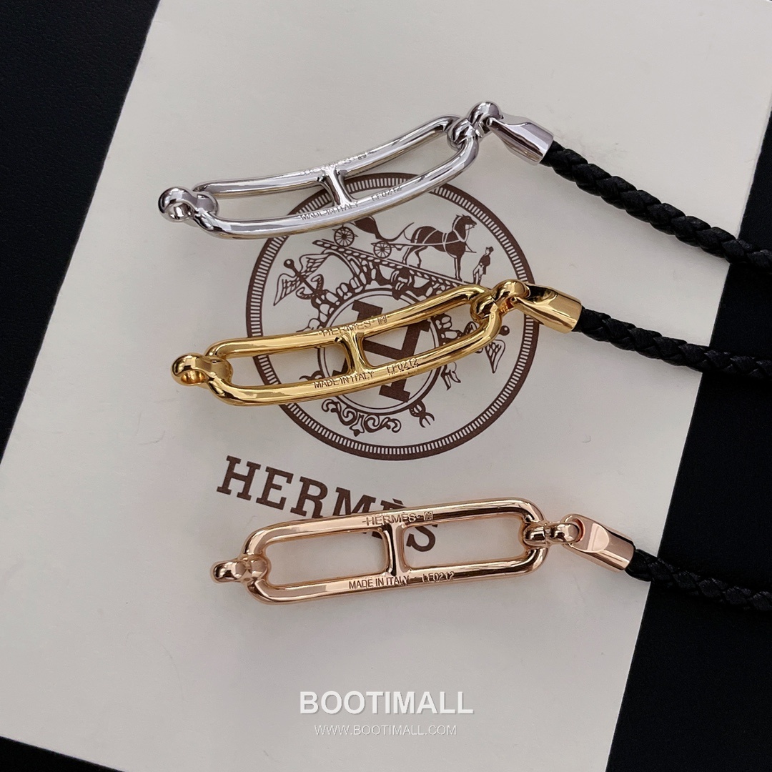 Hermes Double Layer Leather Bracelet with Metal Bar Detail 에르메스 더블 레이어 가죽 브레이슬릿 메탈 바 디테일 16