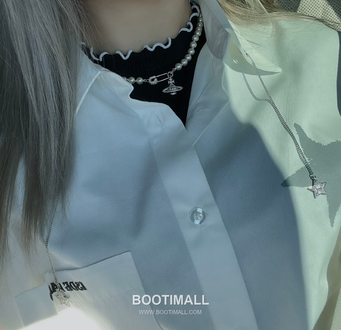 Vivienne Westwood Safety Pin Orb Pearl Brass Gold Plated Necklace with Saturn Pendant 비비안웨스트우드 세이프티핀 오브 펄 황동 골드도금 네클리스 새턴 펜던트 6