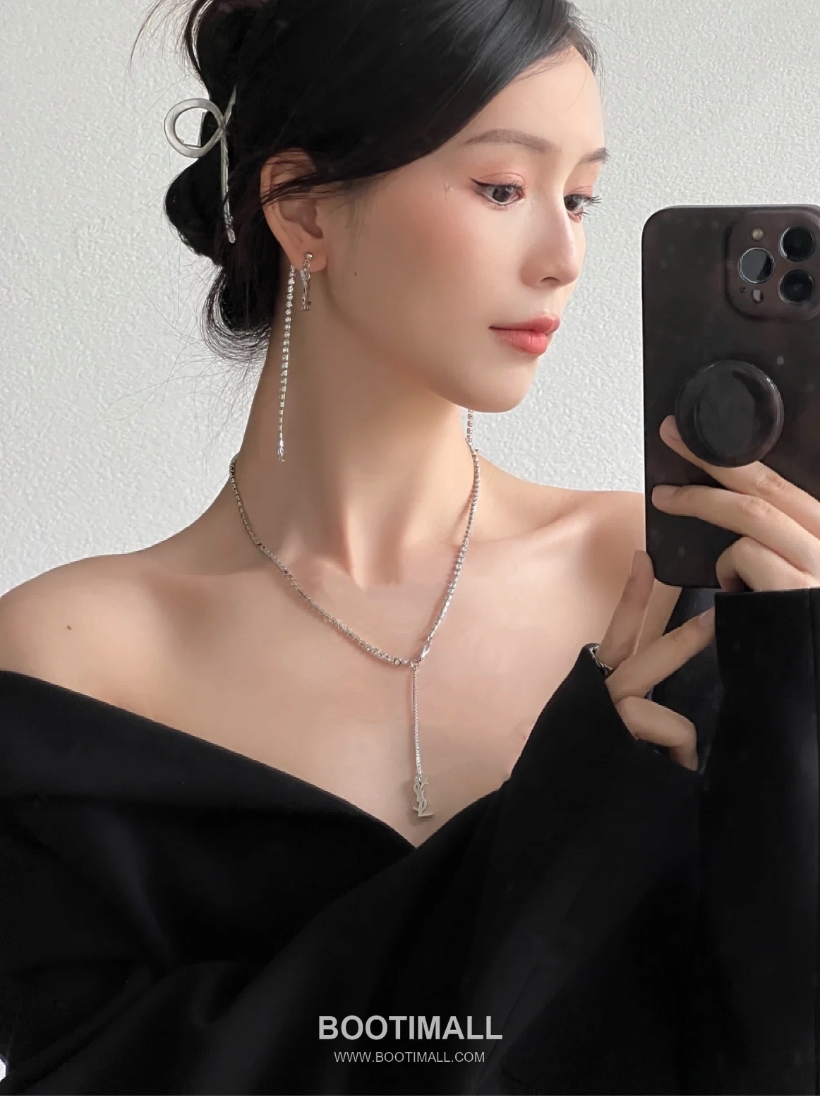 Saint Laurent Full Crystal Brass Gold Plated Stud Earring with Chain Pendant Detail 생로랑 풀 크리스탈 황동 골드도금 스터드 이어링 체인 펜던트 디테일 2