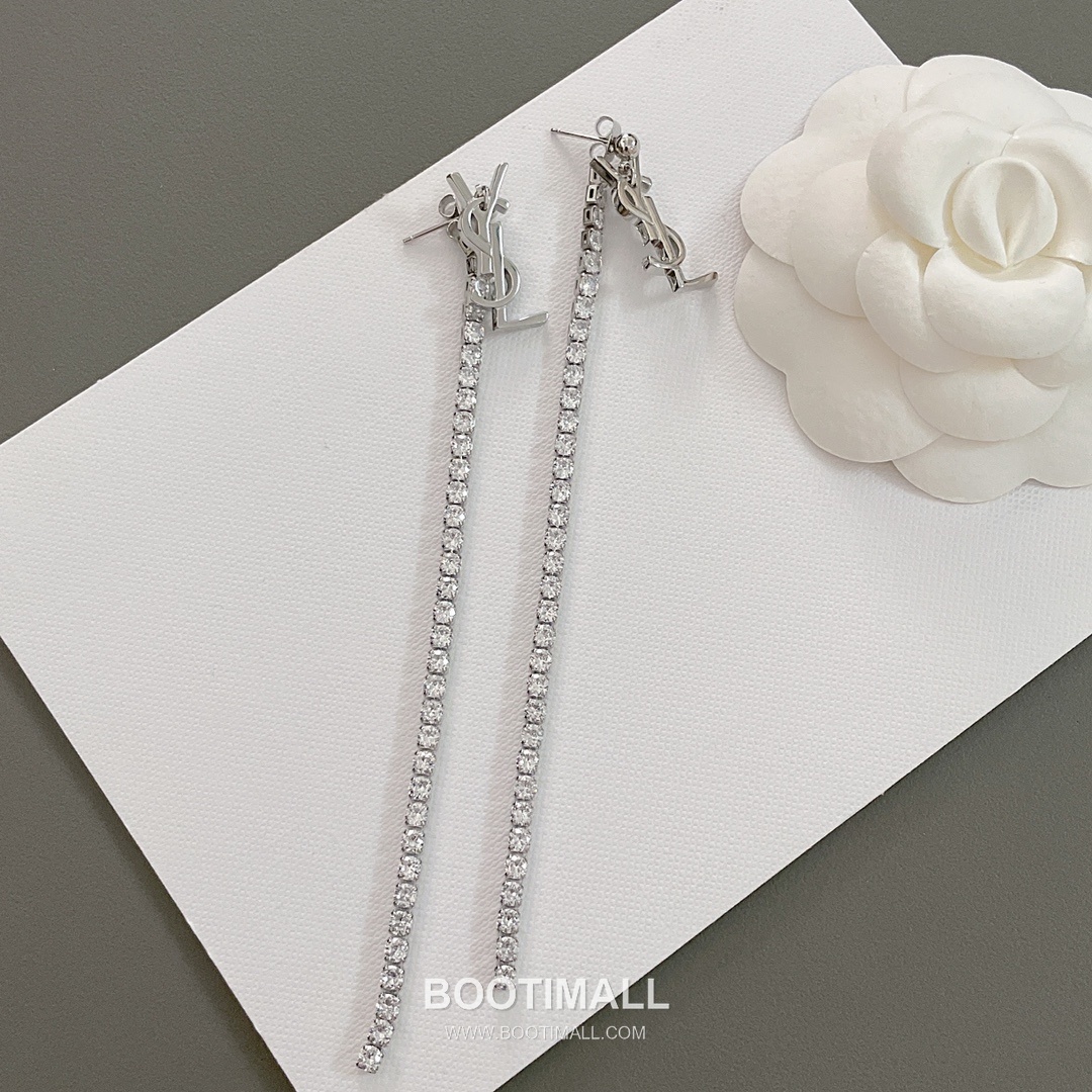 Saint Laurent Full Crystal Brass Gold Plated Stud Earring with Chain Pendant Detail 생로랑 풀 크리스탈 황동 골드도금 스터드 이어링 체인 펜던트 디테일 7