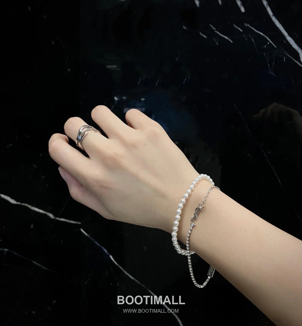 Saint Laurent Half Chain Half Crystal Brass Silver Plated Bracelet with Link Detail 생로랑 하프 체인 하프 크리스탈 황동 실버도금 브레이슬릿 링크 디테일 1