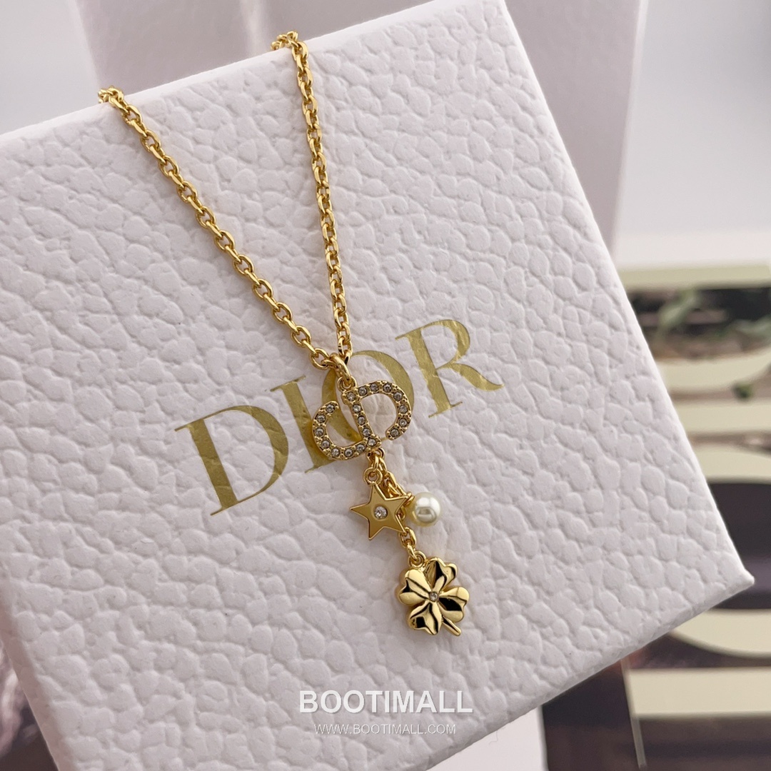 Dior CD Star Clover Pearl Brass Silver Plated Necklace with Crystal Pendant 디올 CD 스타 클로버 펄 황동 실버도금 네클리스 크리스탈 펜던트 2