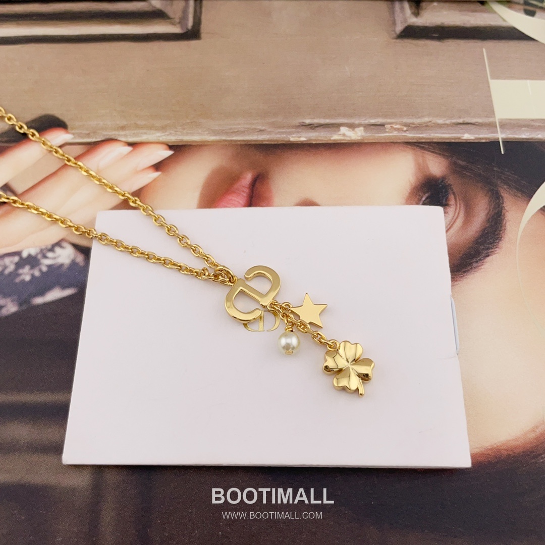 Dior CD Star Clover Pearl Brass Silver Plated Necklace with Crystal Pendant 디올 CD 스타 클로버 펄 황동 실버도금 네클리스 크리스탈 펜던트 4
