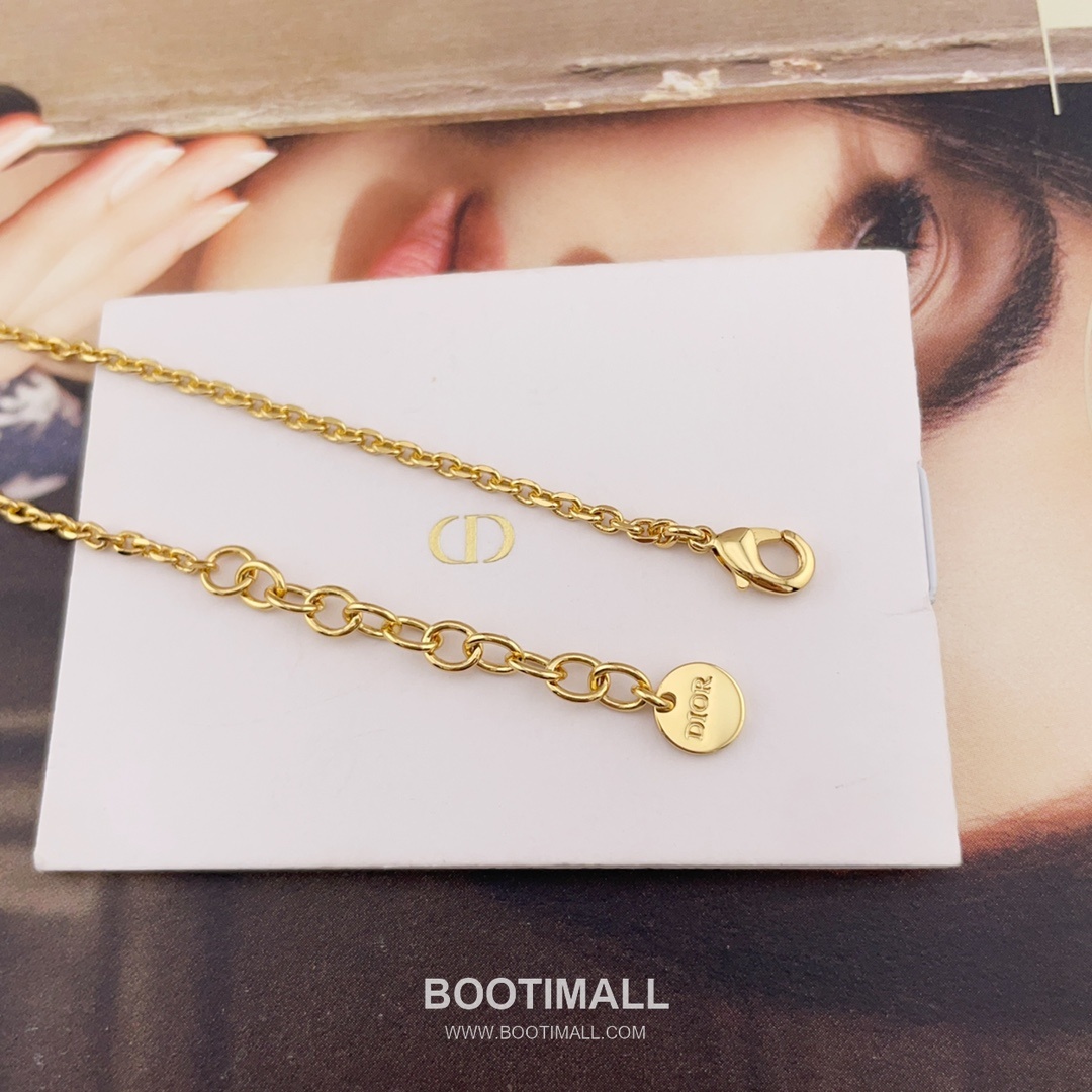 Dior CD Star Clover Pearl Brass Silver Plated Necklace with Crystal Pendant 디올 CD 스타 클로버 펄 황동 실버도금 네클리스 크리스탈 펜던트 5