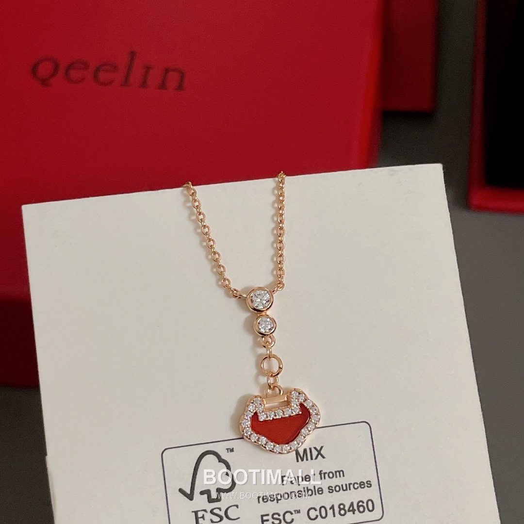 Qeelin Ruyi Carnelian Mother of Pearl Diamond 18K White Gold Necklace with Double Diamond Pendant 루이 카넬리안 자개 다이아 18K 화이트골드 네클리스 더블 다이아 펜던트 14