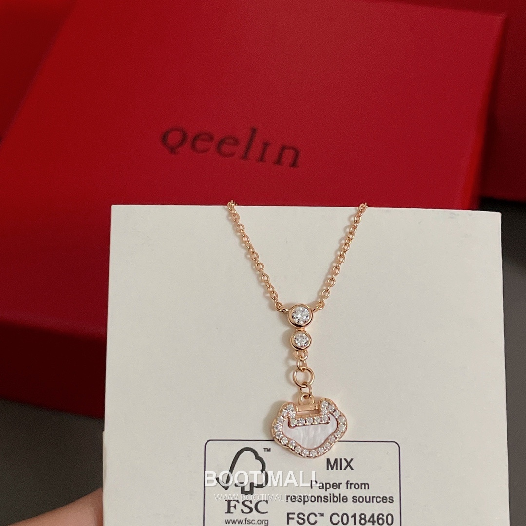 Qeelin Ruyi Carnelian Mother of Pearl Diamond 18K White Gold Necklace with Double Diamond Pendant 루이 카넬리안 자개 다이아 18K 화이트골드 네클리스 더블 다이아 펜던트 15