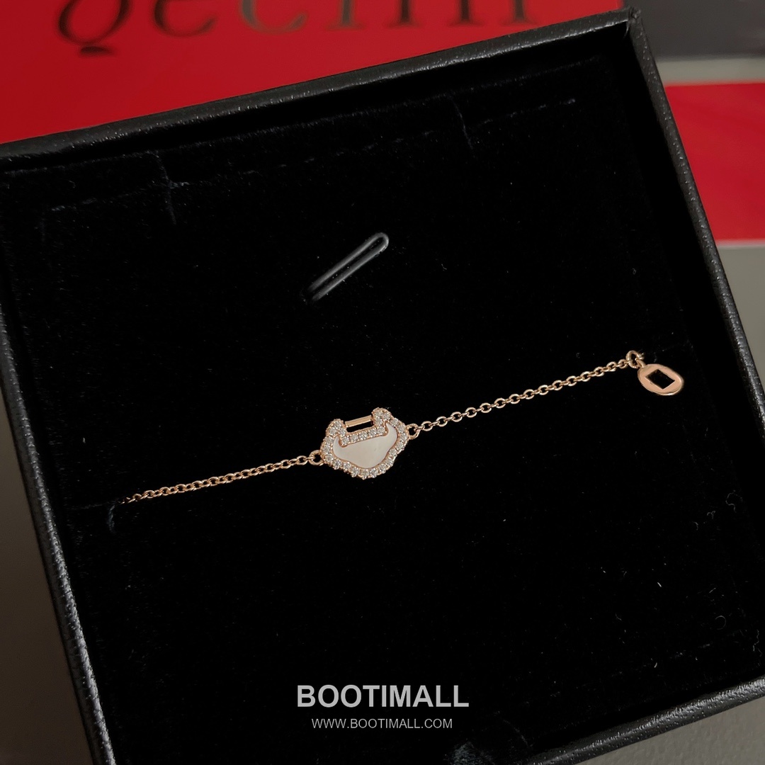 Qeelin Mini Ruyi Carnelian Mother of Pearl Diamond 18K White Gold Bracelet with Coin Charm 미니 루이 카넬리안 자개 다이아 18K 화이트골드 브레이슬릿 코인 참 디테일 12