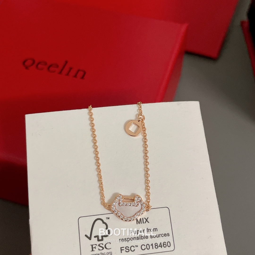 Qeelin Mini Ruyi Carnelian Mother of Pearl Diamond 18K White Gold Bracelet with Coin Charm 미니 루이 카넬리안 자개 다이아 18K 화이트골드 브레이슬릿 코인 참 디테일 14