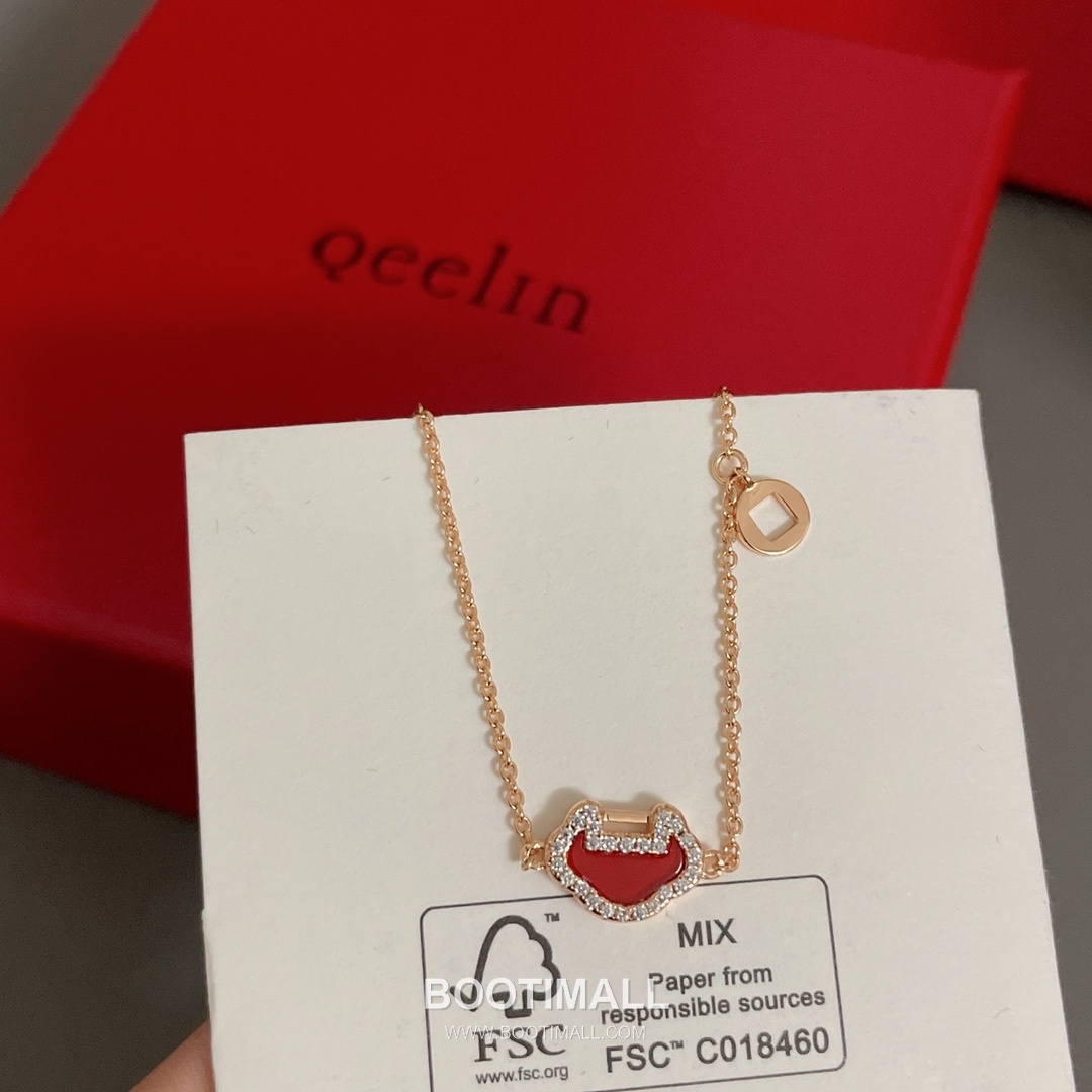 Qeelin Mini Ruyi Carnelian Mother of Pearl Diamond 18K White Gold Bracelet with Coin Charm 미니 루이 카넬리안 자개 다이아 18K 화이트골드 브레이슬릿 코인 참 디테일 15