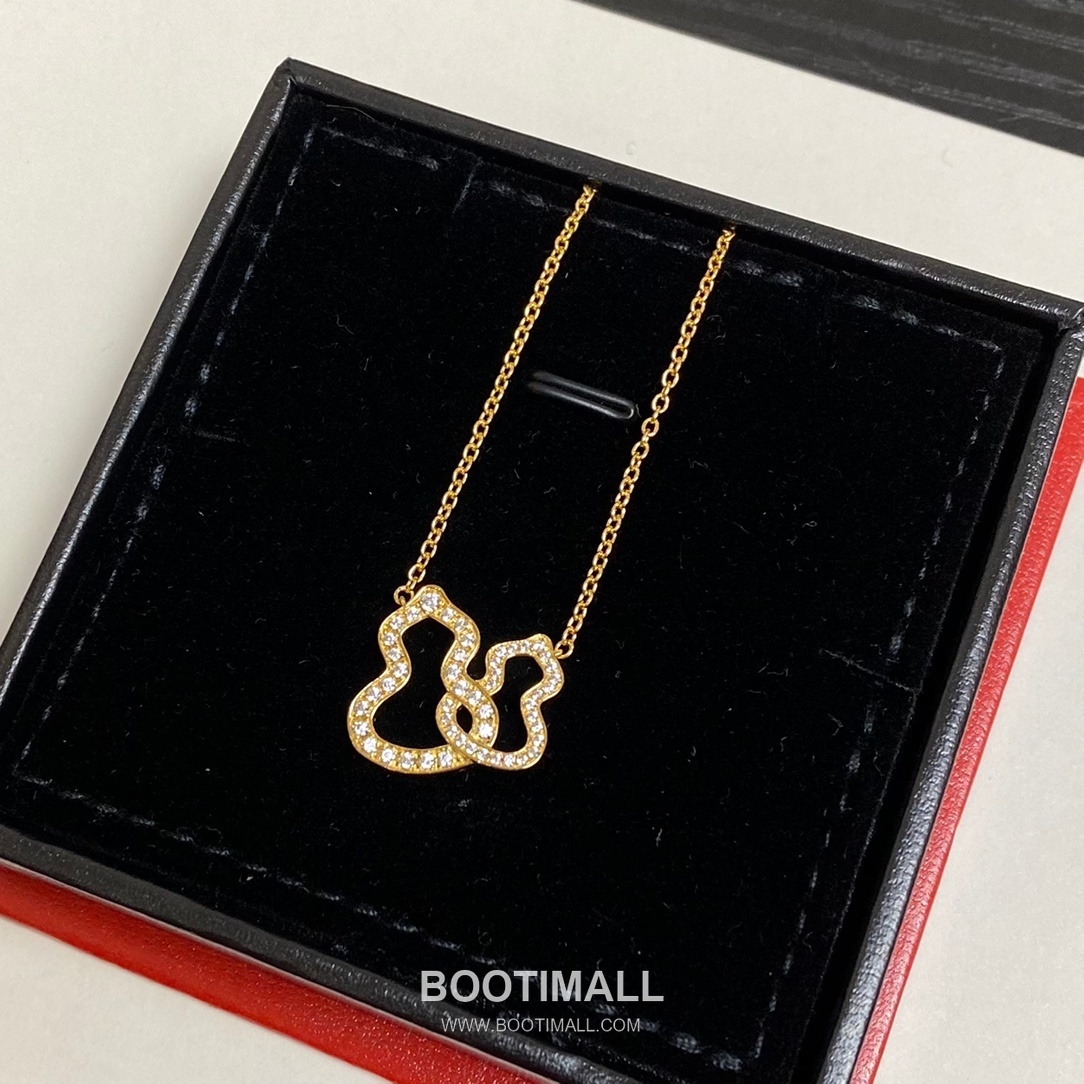 Qeelin Wulu Double Gourd Openwork Brass Gold Plated Necklace with Hollow Pendant 우루 더블 고드 오픈워크 황동 골드도금 네클리스 홀로우 펜던트 3