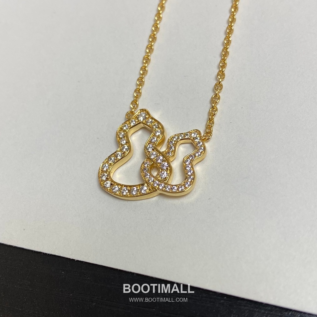 Qeelin Wulu Double Gourd Openwork Brass Gold Plated Necklace with Hollow Pendant 우루 더블 고드 오픈워크 황동 골드도금 네클리스 홀로우 펜던트 6