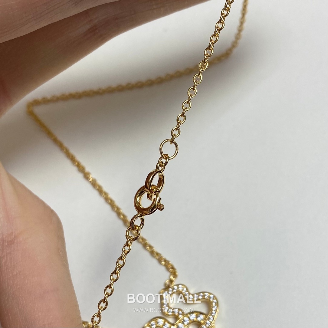 Qeelin Wulu Double Gourd Openwork Brass Gold Plated Necklace with Hollow Pendant 우루 더블 고드 오픈워크 황동 골드도금 네클리스 홀로우 펜던트 10