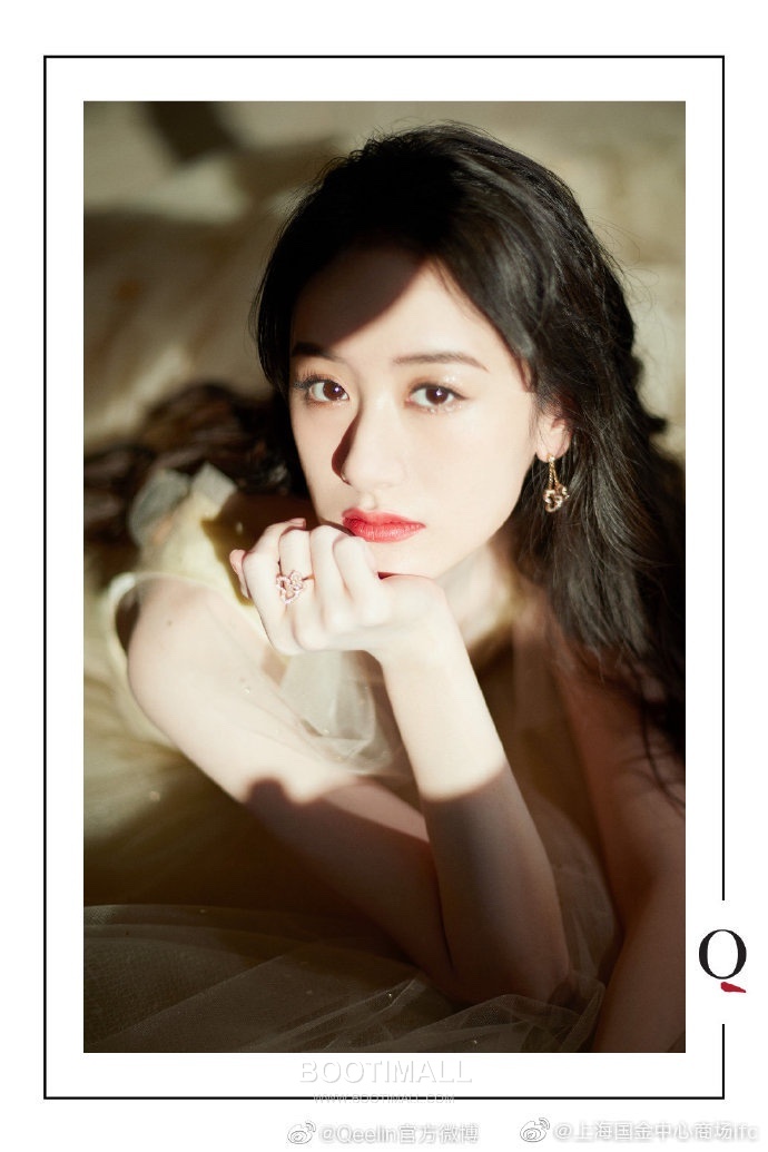 Qeelin Wulu Double Gourd Openwork Brass Gold Plated Drop Earring with Hollow Pendant 기린 우루 더블 고드 오픈워크 황동 골드도금 드롭 이어링 홀로우 펜던트 5