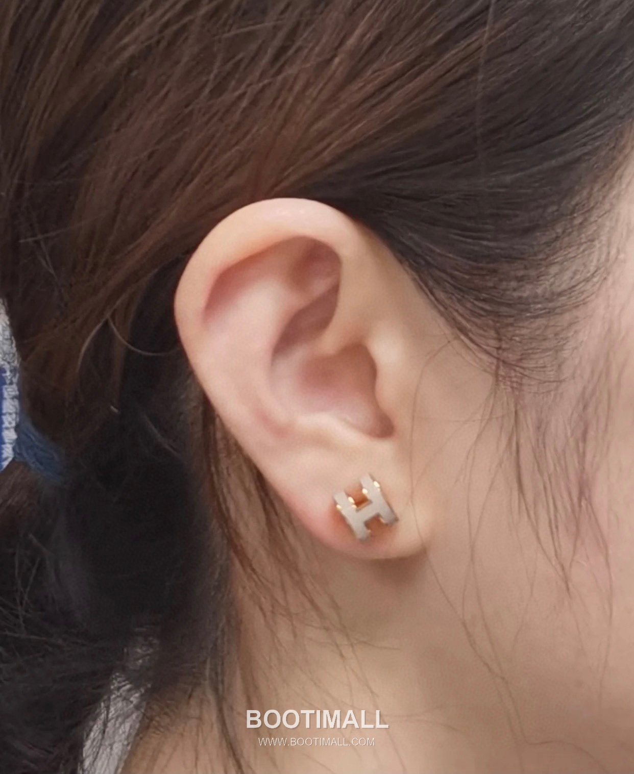 Hermes Mini Pop H Enamel Brass Rose Gold Plated Stud Earring with Logo Detail 에르메스 미니 팝 H 에나멜 황동 로즈골드 도금 스터드 이어링 로고 디테일 5