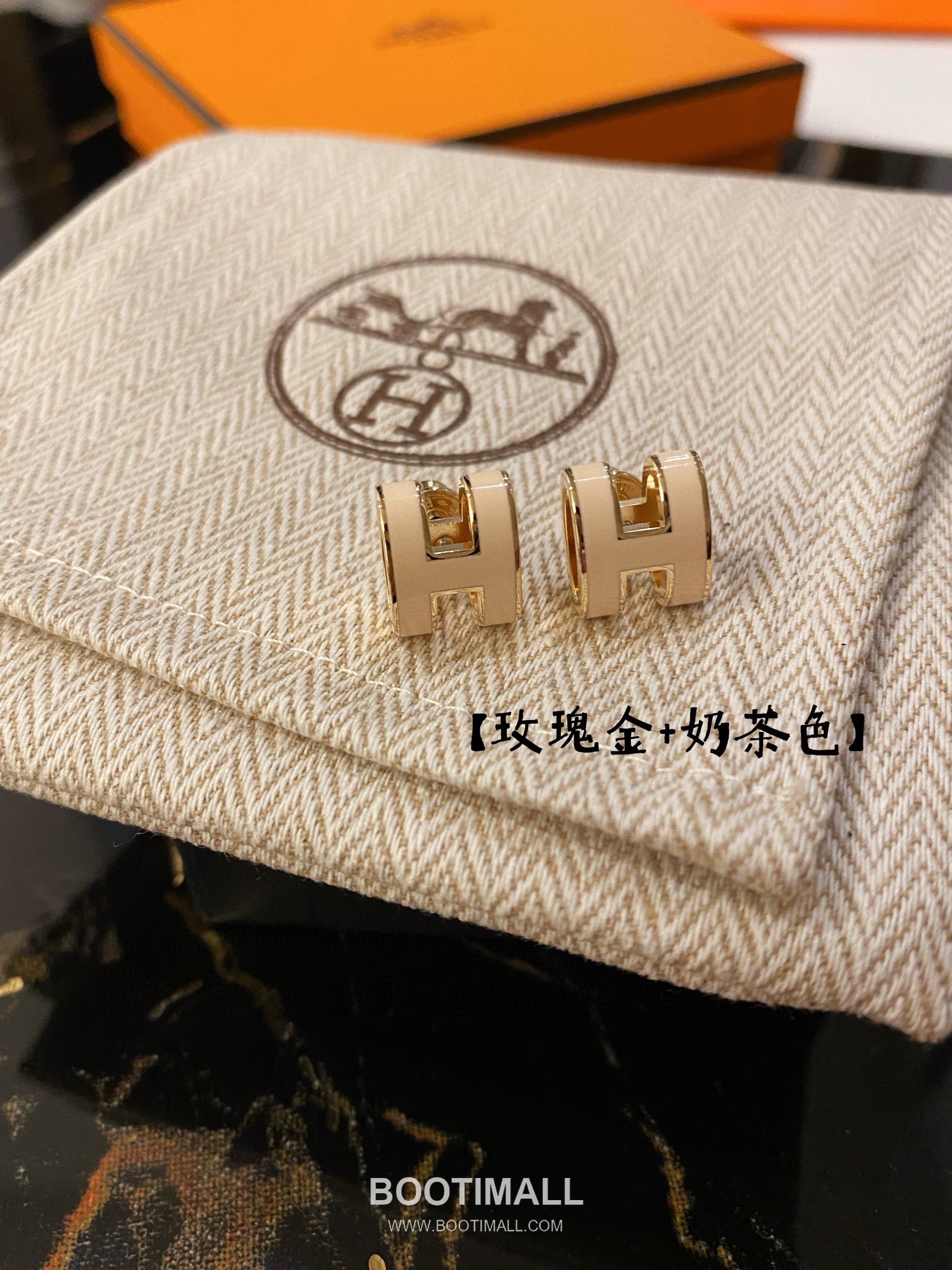 Hermes Mini Pop H Enamel Brass Rose Gold Plated Stud Earring with Logo Detail 에르메스 미니 팝 H 에나멜 황동 로즈골드 도금 스터드 이어링 로고 디테일 14