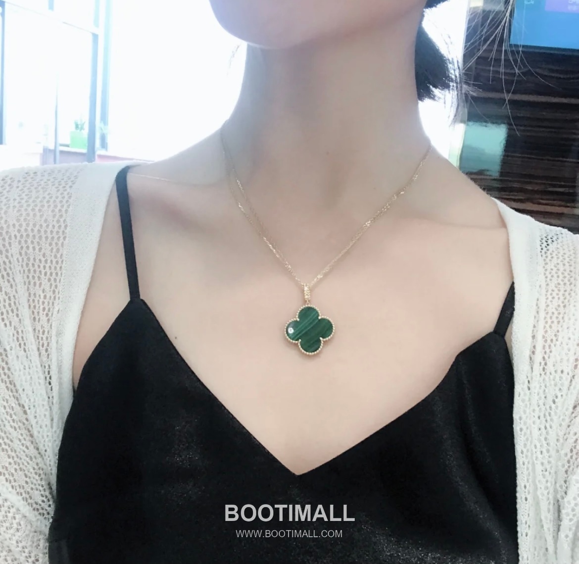 Van Cleef & Arpels Alhambra Clover Malachite Onyx Mother of Pearl Sterling Silver 925 Necklace with Beaded Chain 반클리프아펠 알함브라 클로버 말라카이트 오닉스 자개 스털링 실버 925 네클리스 비드 체인 2