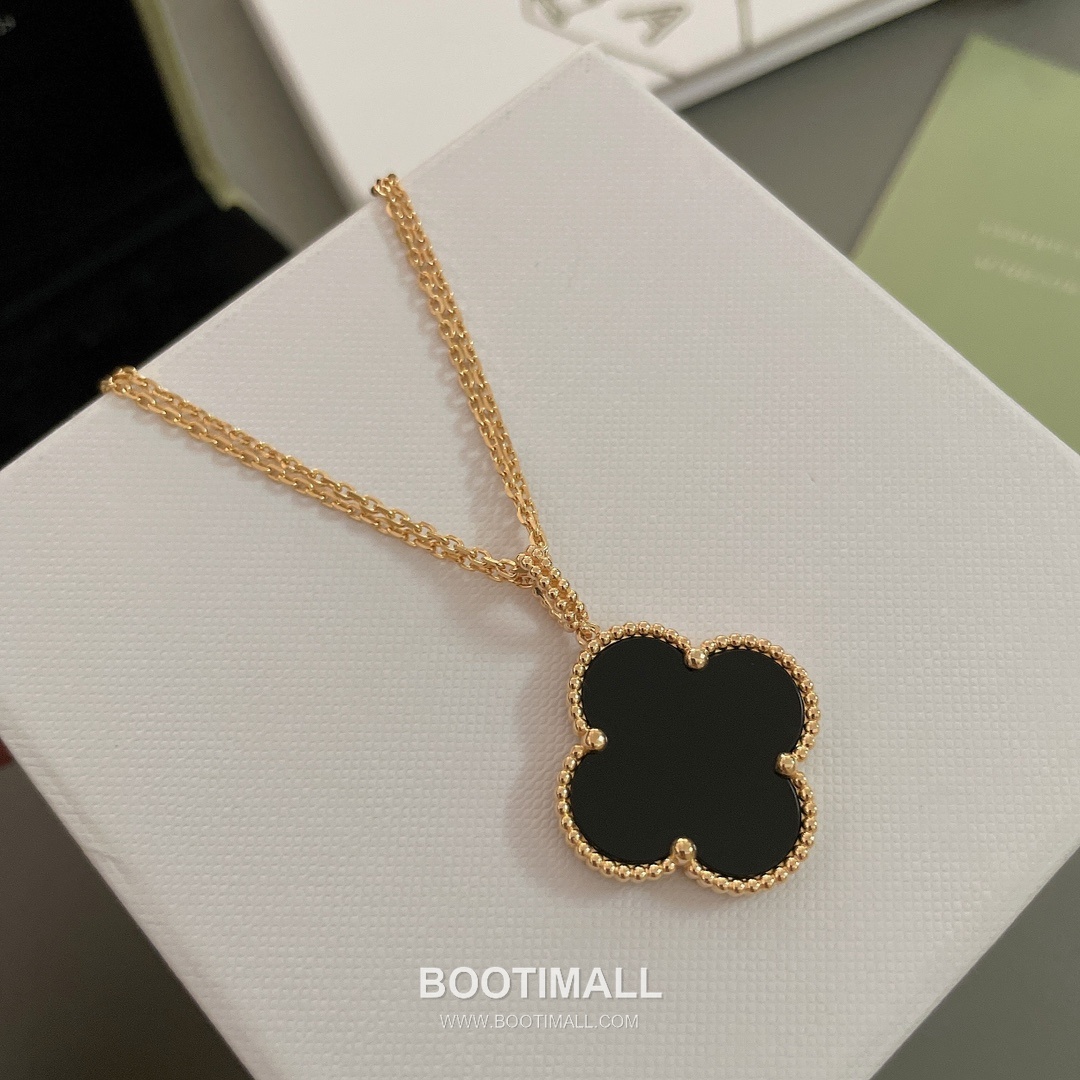 Van Cleef & Arpels Alhambra Clover Malachite Onyx Mother of Pearl Sterling Silver 925 Necklace with Beaded Chain 반클리프아펠 알함브라 클로버 말라카이트 오닉스 자개 스털링 실버 925 네클리스 비드 체인 12