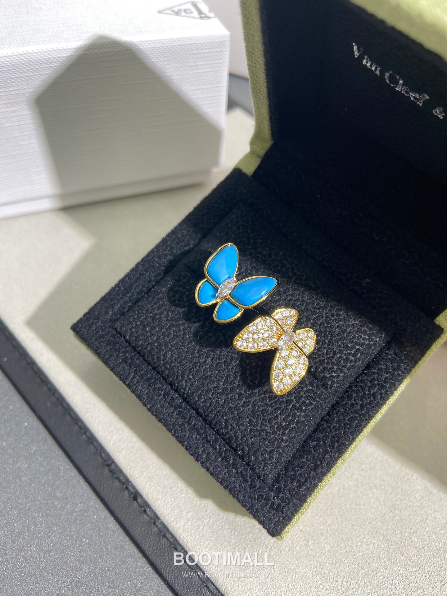 Van Cleef & Arpels Two Butterfly Turquoise Diamond 18K White Gold Necklace with Butterfly Motif 반클리프아펠 투 버터플라이 터키석 다이아 18K 화이트골드 네클리스 버터플라이 모티프 3