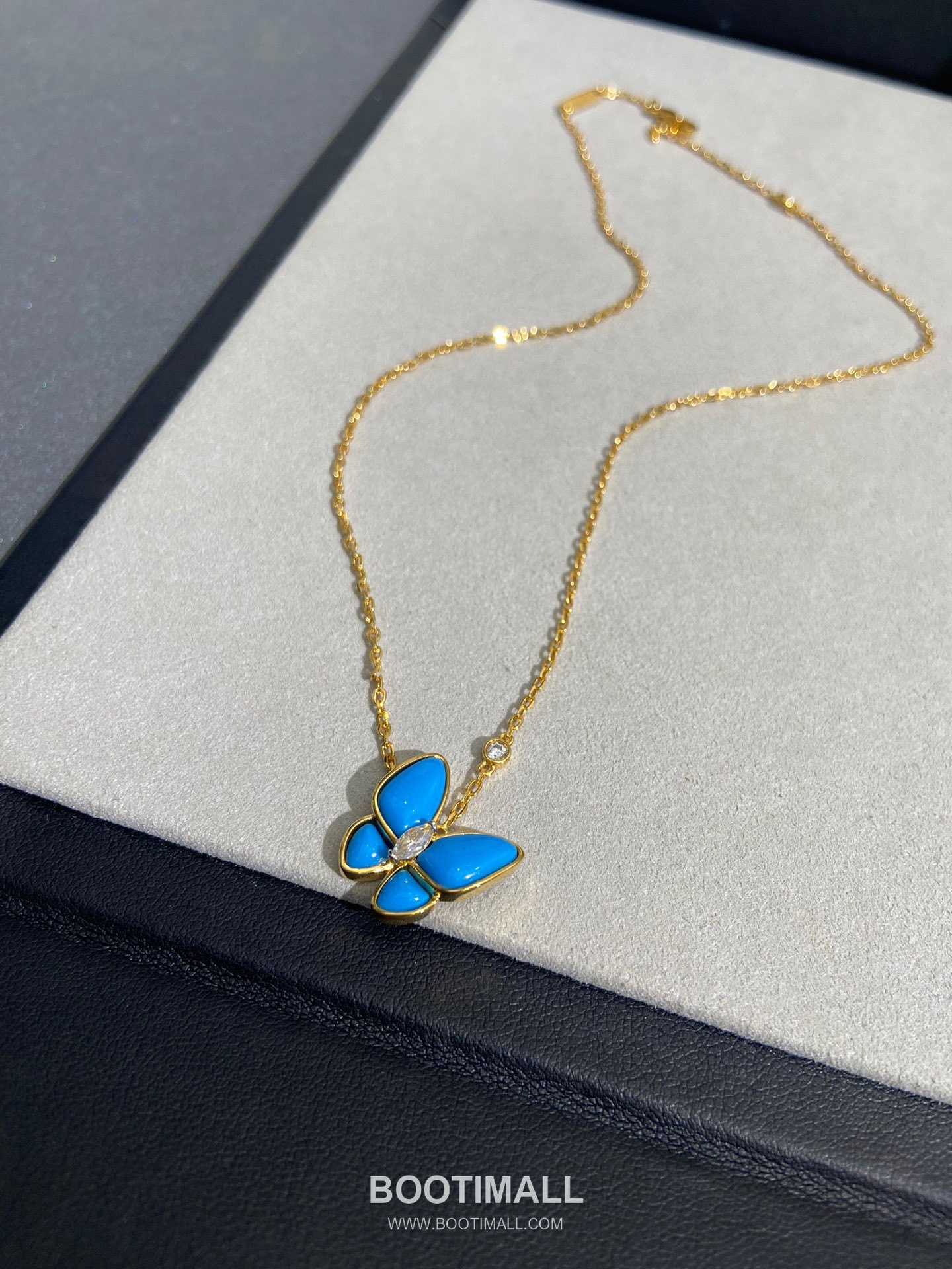 Van Cleef & Arpels Two Butterfly Turquoise Diamond 18K White Gold Necklace with Butterfly Motif 반클리프아펠 투 버터플라이 터키석 다이아 18K 화이트골드 네클리스 버터플라이 모티프 5