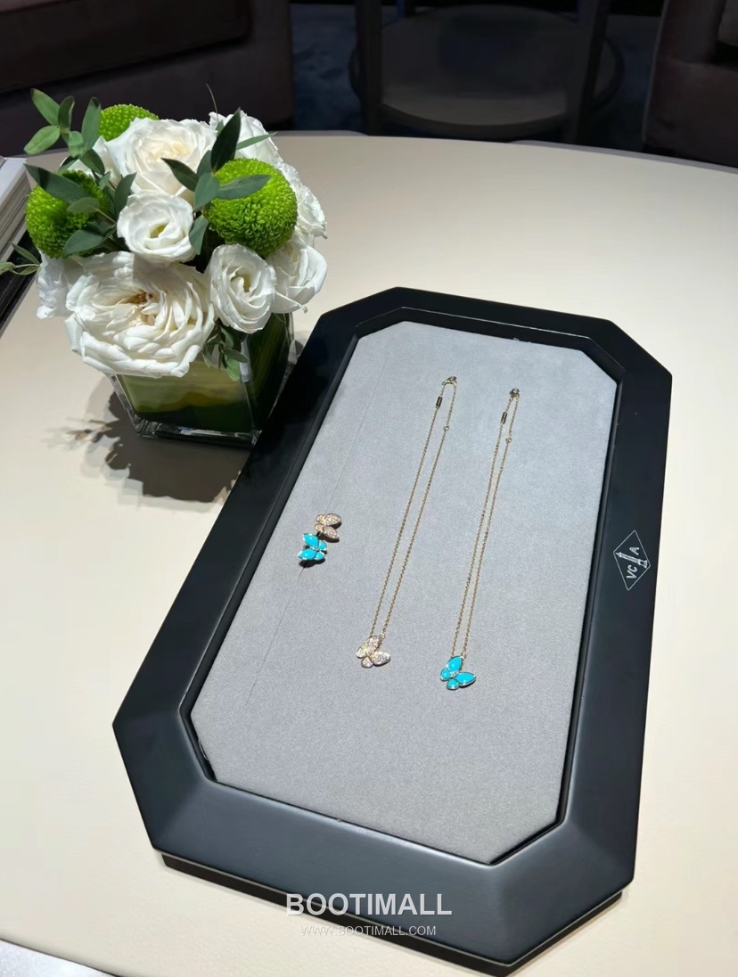 Van Cleef & Arpels Two Butterfly Turquoise Diamond 18K White Gold Necklace with Butterfly Motif 반클리프아펠 투 버터플라이 터키석 다이아 18K 화이트골드 네클리스 버터플라이 모티프 14