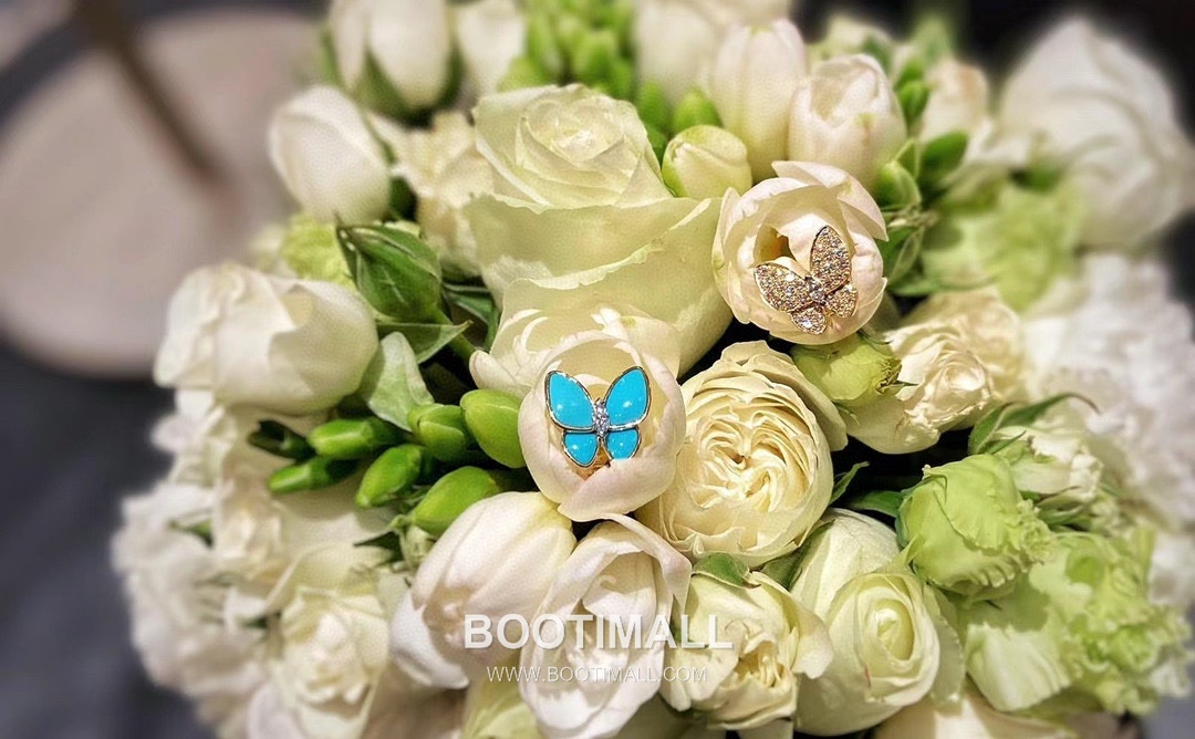 Van Cleef & Arpels Two Butterfly Turquoise Diamond 18K White Gold Necklace with Butterfly Motif 반클리프아펠 투 버터플라이 터키석 다이아 18K 화이트골드 네클리스 버터플라이 모티프 16