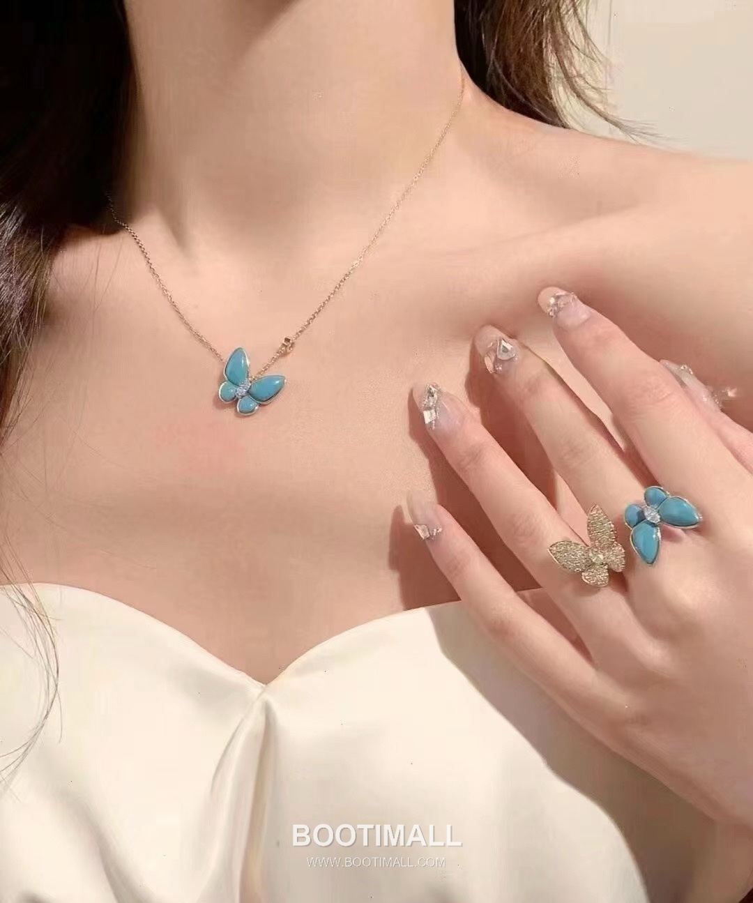 Van Cleef & Arpels Two Butterfly Turquoise Diamond 18K White Gold Necklace with Butterfly Motif 반클리프아펠 투 버터플라이 터키석 다이아 18K 화이트골드 네클리스 버터플라이 모티프 19