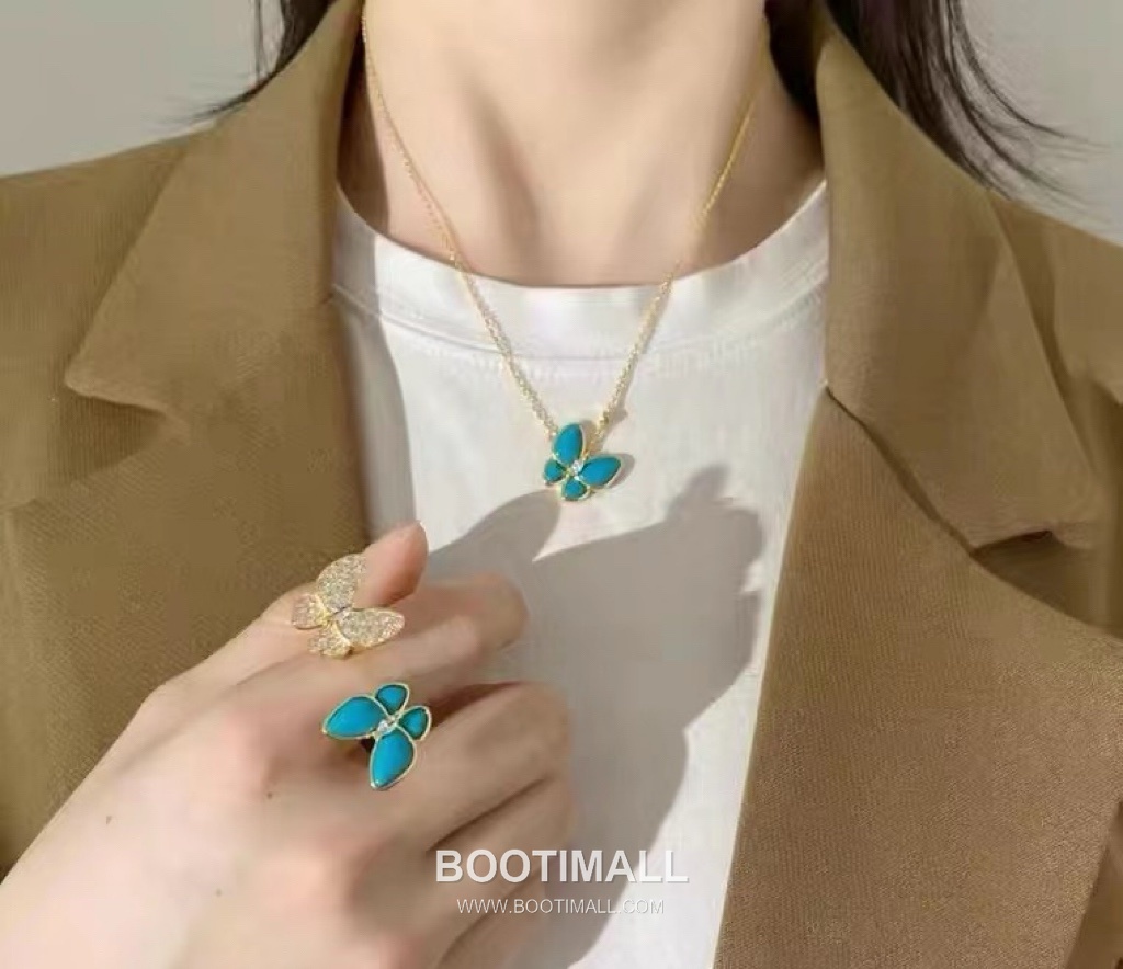 Van Cleef & Arpels Two Butterfly Turquoise Diamond 18K White Gold Necklace with Butterfly Motif 반클리프아펠 투 버터플라이 터키석 다이아 18K 화이트골드 네클리스 버터플라이 모티프 24