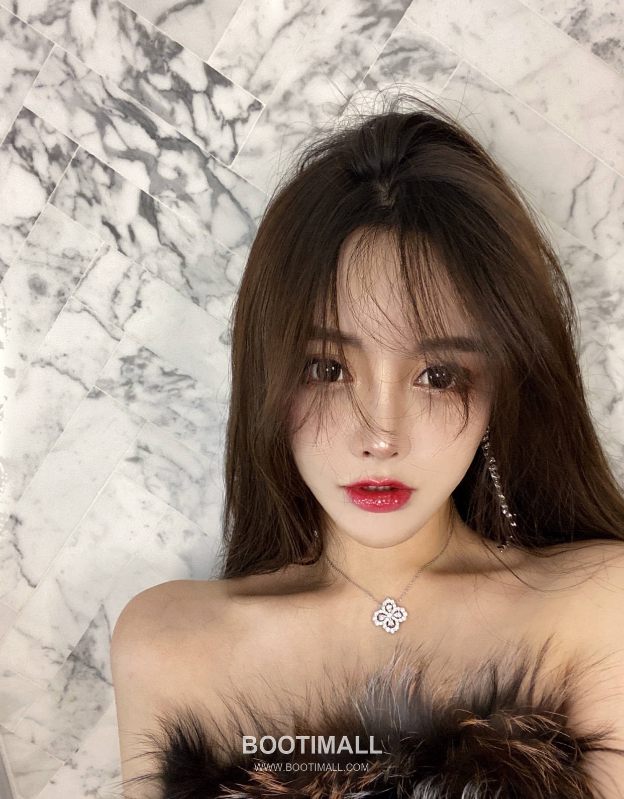 Harry Winston Diamond Loop Flower Sterling Silver 925 Gold Plated Necklace with Teardrop Crystal Pendant 해리윈스턴 다이아 루프 플라워 스털링 실버 925 골드도금 네클리스 티어드롭 크리스탈 펜던트 40cm 4