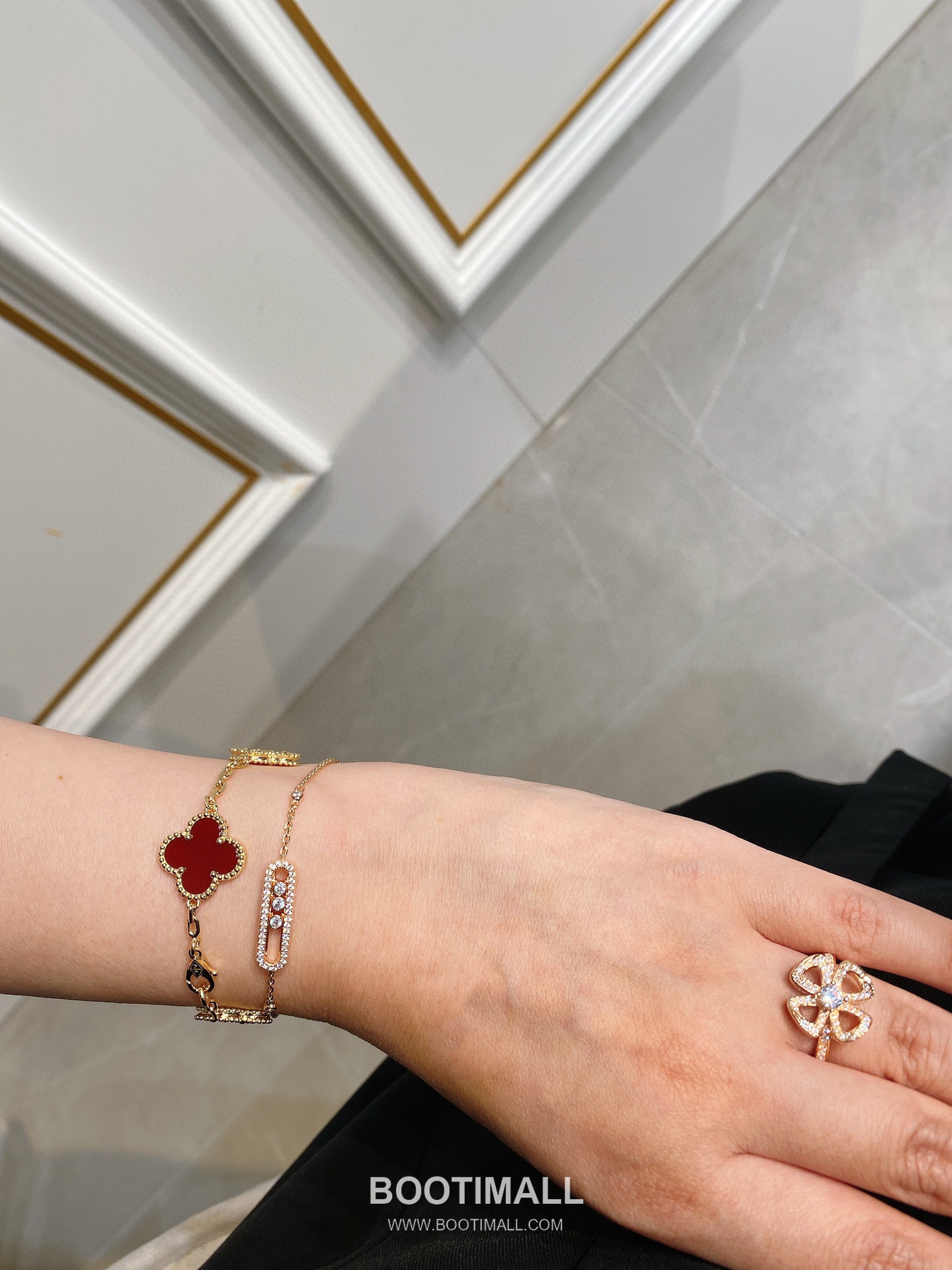 Messika Move Three Diamond Sterling Silver 925 Bracelet with Sliding Stone Detail 메시카 무브 쓰리 다이아 스털링 실버 925 브레이슬릿 슬라이딩 스톤 디테일 3