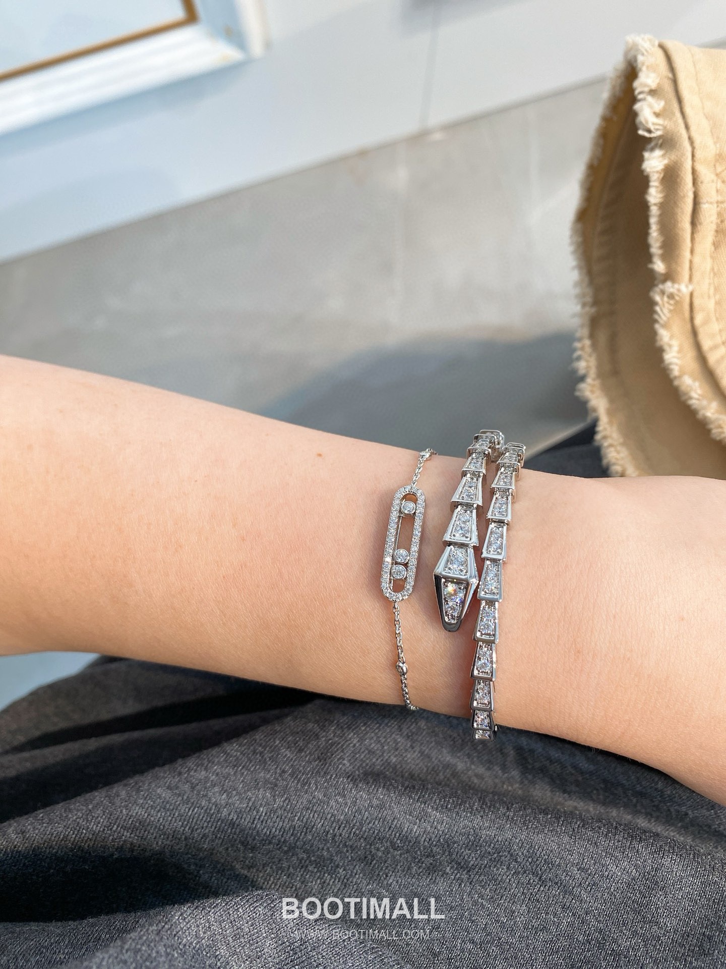 Messika Move Three Diamond Sterling Silver 925 Bracelet with Sliding Stone Detail 메시카 무브 쓰리 다이아 스털링 실버 925 브레이슬릿 슬라이딩 스톤 디테일 8