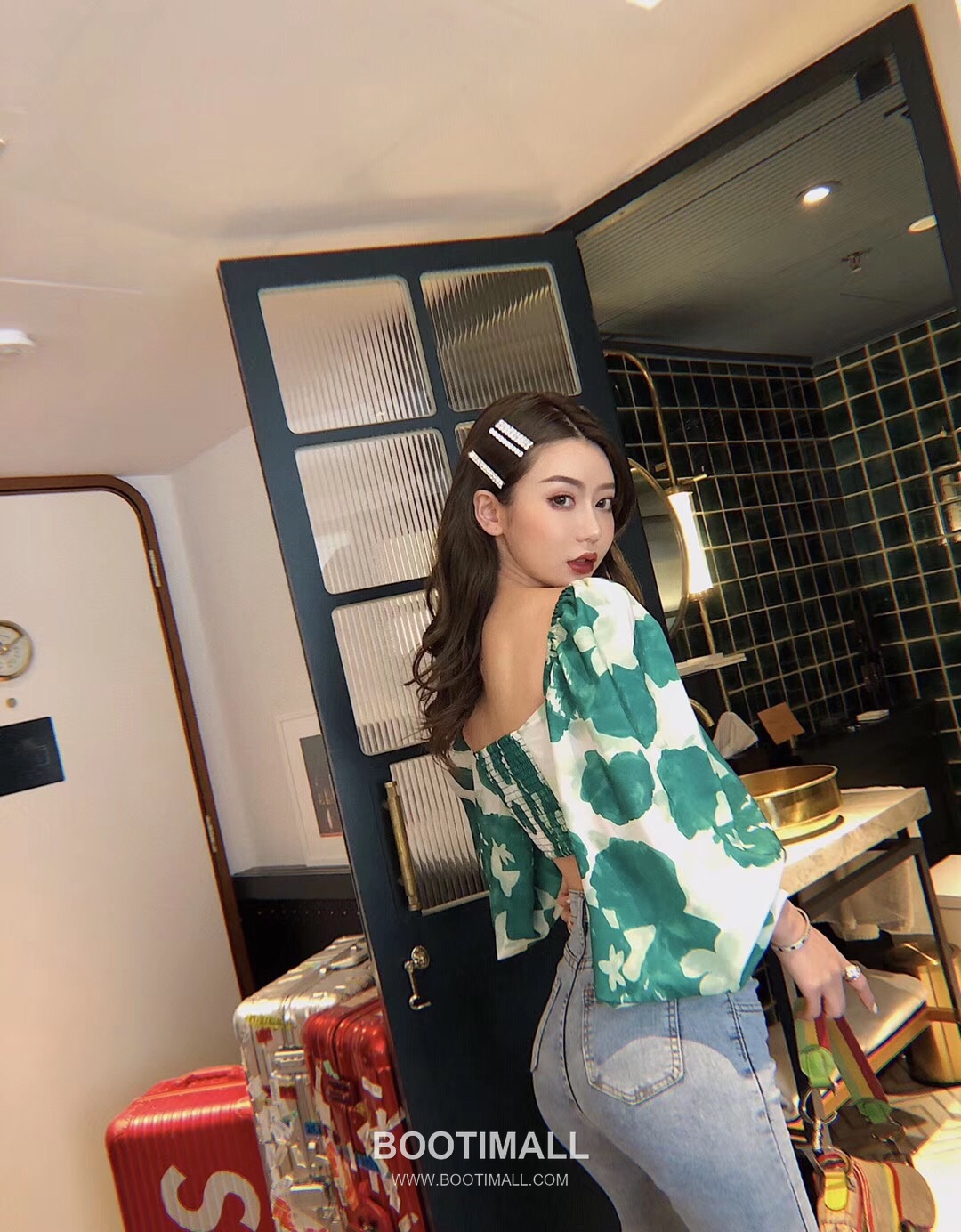 Alexander McQueen Crystal Brass Silver Plated Hair Clip Set with Multi Piece Detail 알렉산더맥퀸 크리스탈 황동 실버도금 헤어 클립 세트 멀티 피스 디테일 4