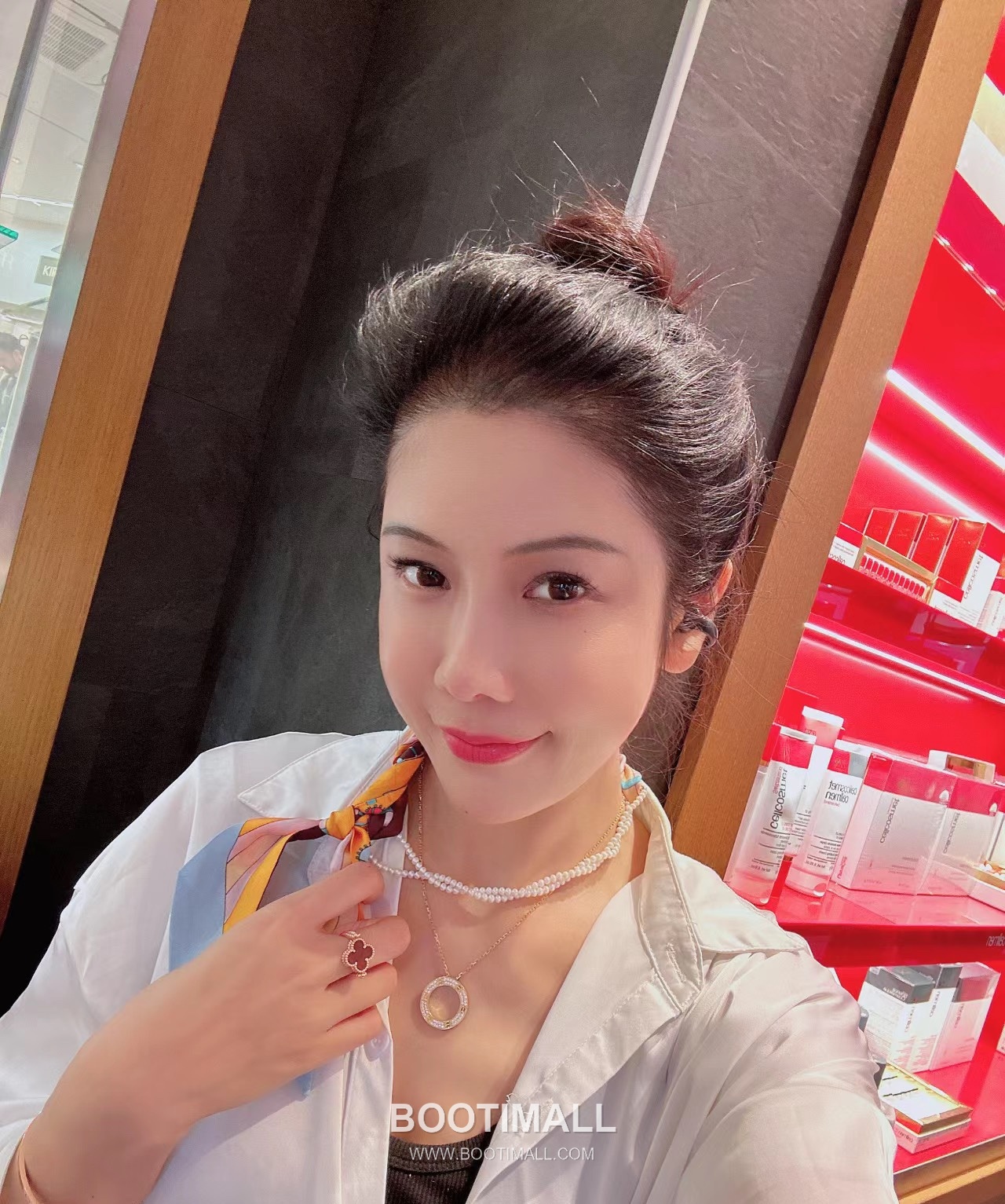 Van Cleef & Arpels Alhambra Carnelian Diamond Brass Gold Plated Ring with Rotating Clover Motif 반클리프아펠 알함브라 카넬리안 다이아 황동 골드도금 링 회전형 클로버 모티프 3