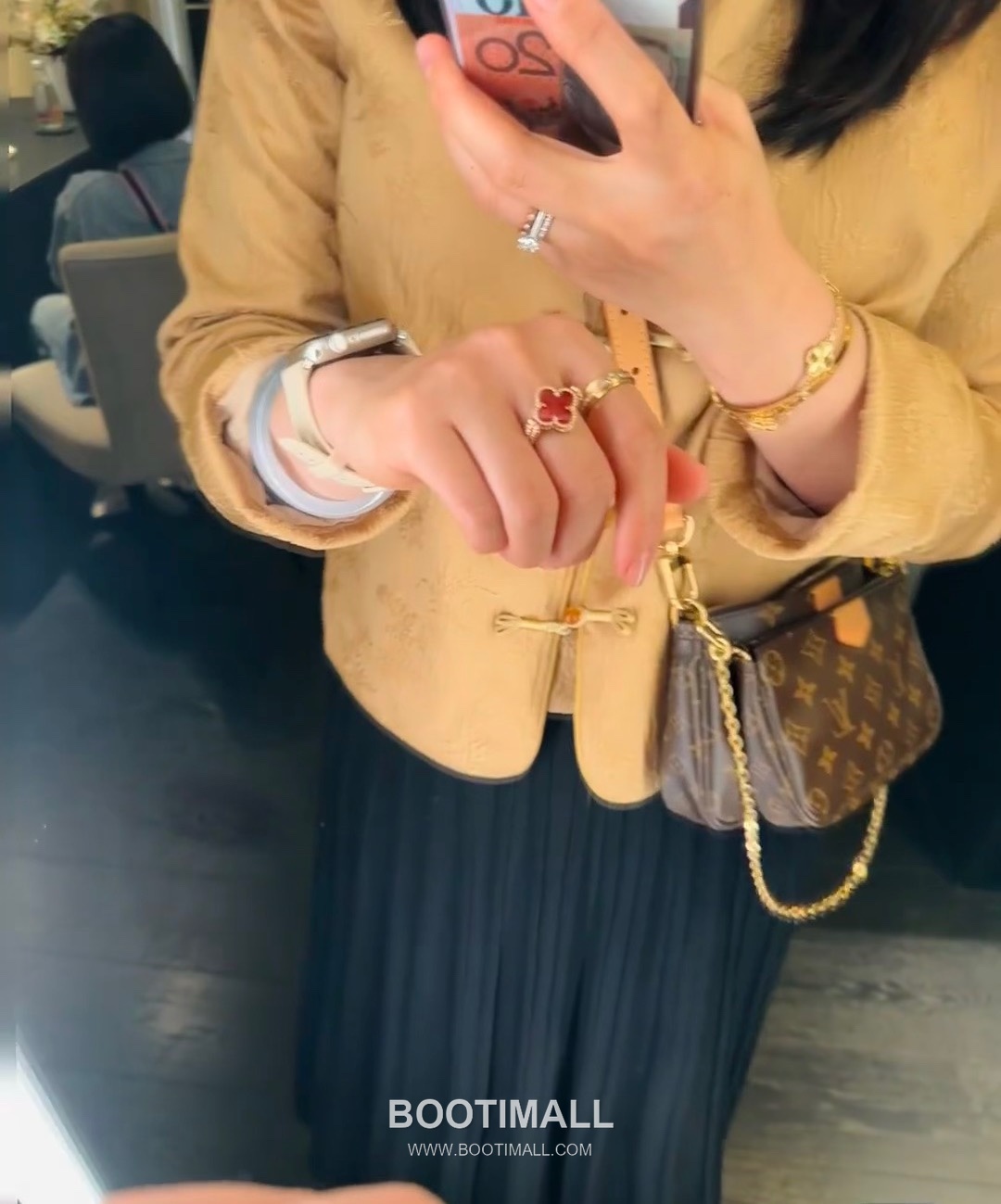 Van Cleef & Arpels Alhambra Carnelian Diamond Brass Gold Plated Ring with Rotating Clover Motif 반클리프아펠 알함브라 카넬리안 다이아 황동 골드도금 링 회전형 클로버 모티프 5