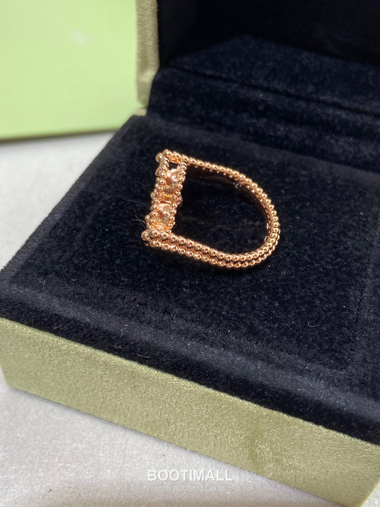 Van Cleef & Arpels Alhambra Carnelian Diamond Brass Gold Plated Ring with Rotating Clover Motif 반클리프아펠 알함브라 카넬리안 다이아 황동 골드도금 링 회전형 클로버 모티프 13