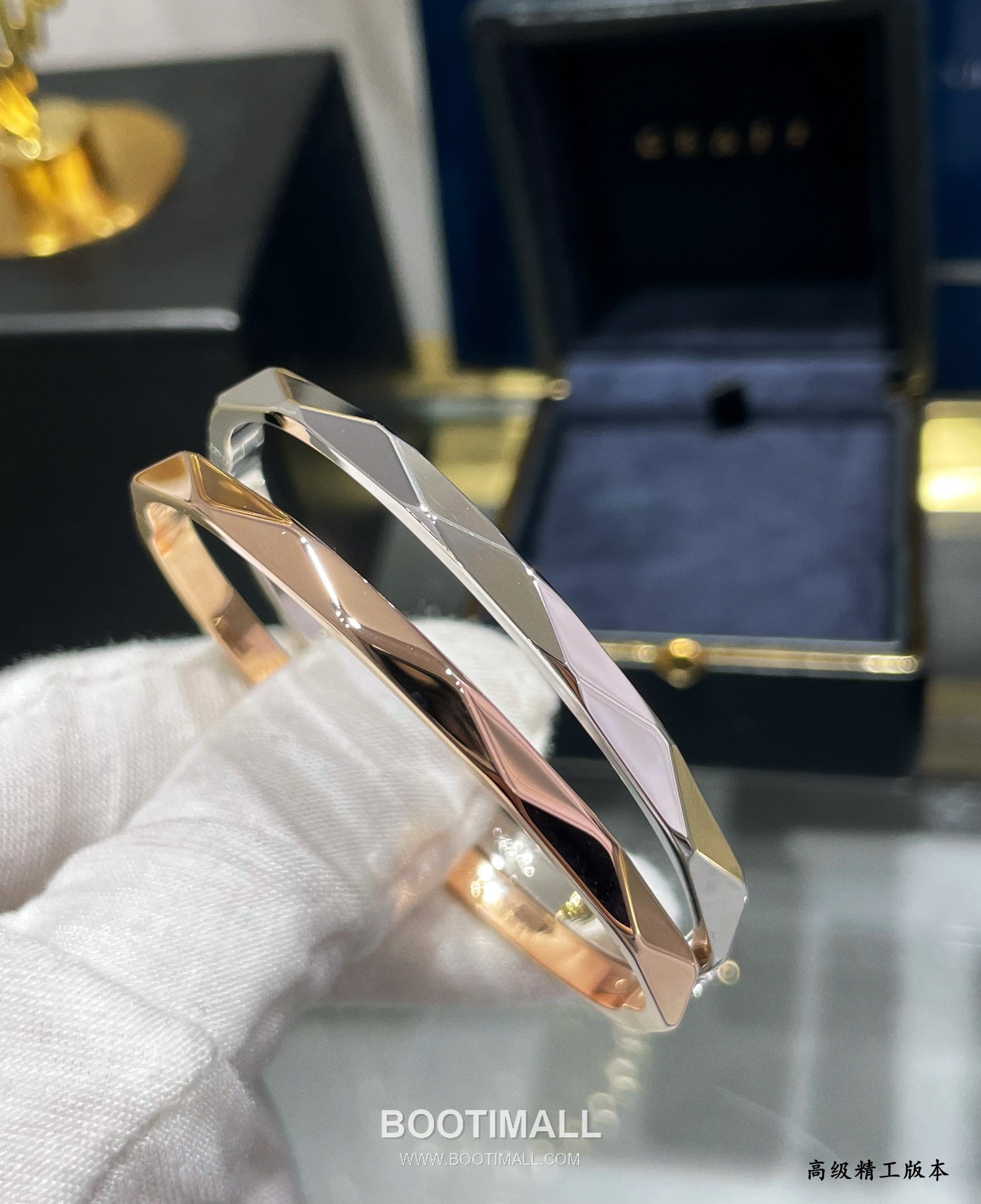 Graff Diamond Shape Plain Brass Silver Plated Bracelet with Geometric Motif 그라프 다이아몬드 쉐입 플레인 황동 실버도금 브레이슬릿 기하학 모티프 2