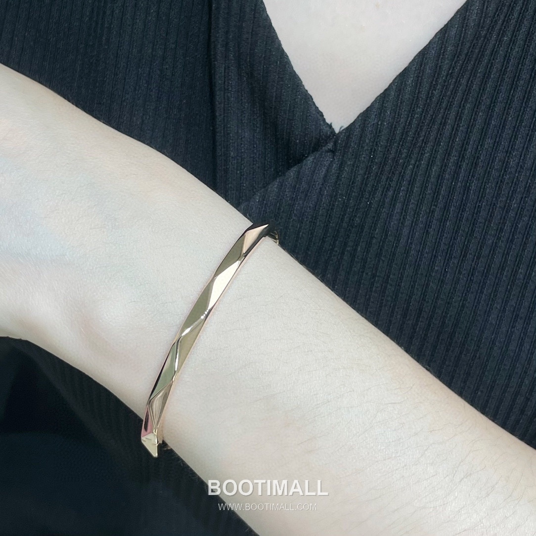 Graff Diamond Shape Plain Brass Silver Plated Bracelet with Geometric Motif 그라프 다이아몬드 쉐입 플레인 황동 실버도금 브레이슬릿 기하학 모티프 6